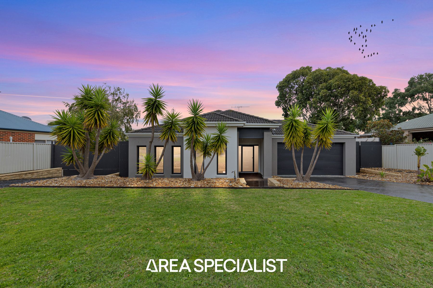 27 The Circuit, Pakenham, VIC 3810, Pakenham - Thumbnail 2
