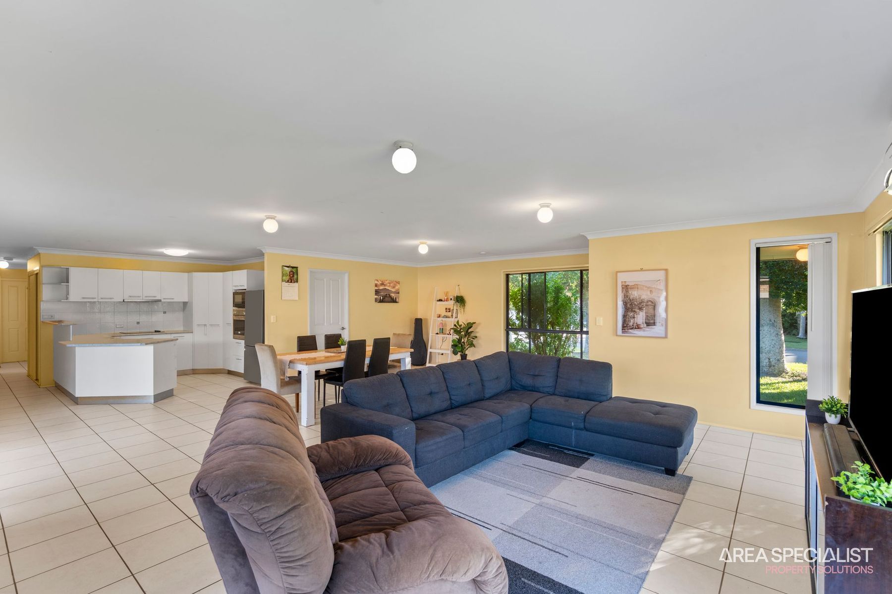 18 Woodswallow Street, Jacobs Well, Jacobs Well - Thumbnail 8