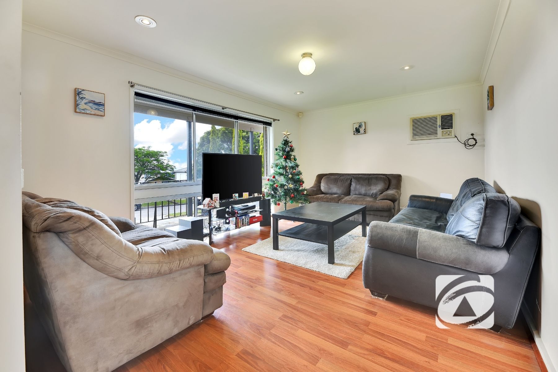 6 Castlecrag Close, Endeavour Hills VIC 3802, Endeavour Hills - Thumbnail 2
