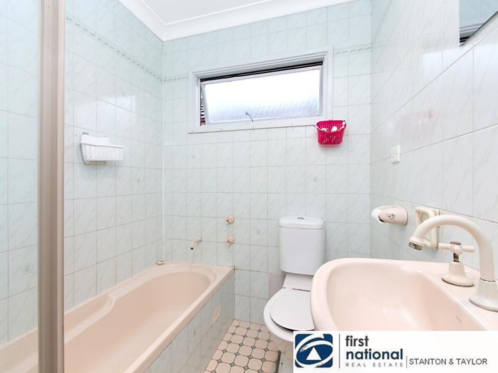 21 Guildford Road, Cambridge Park - Thumbnail 5