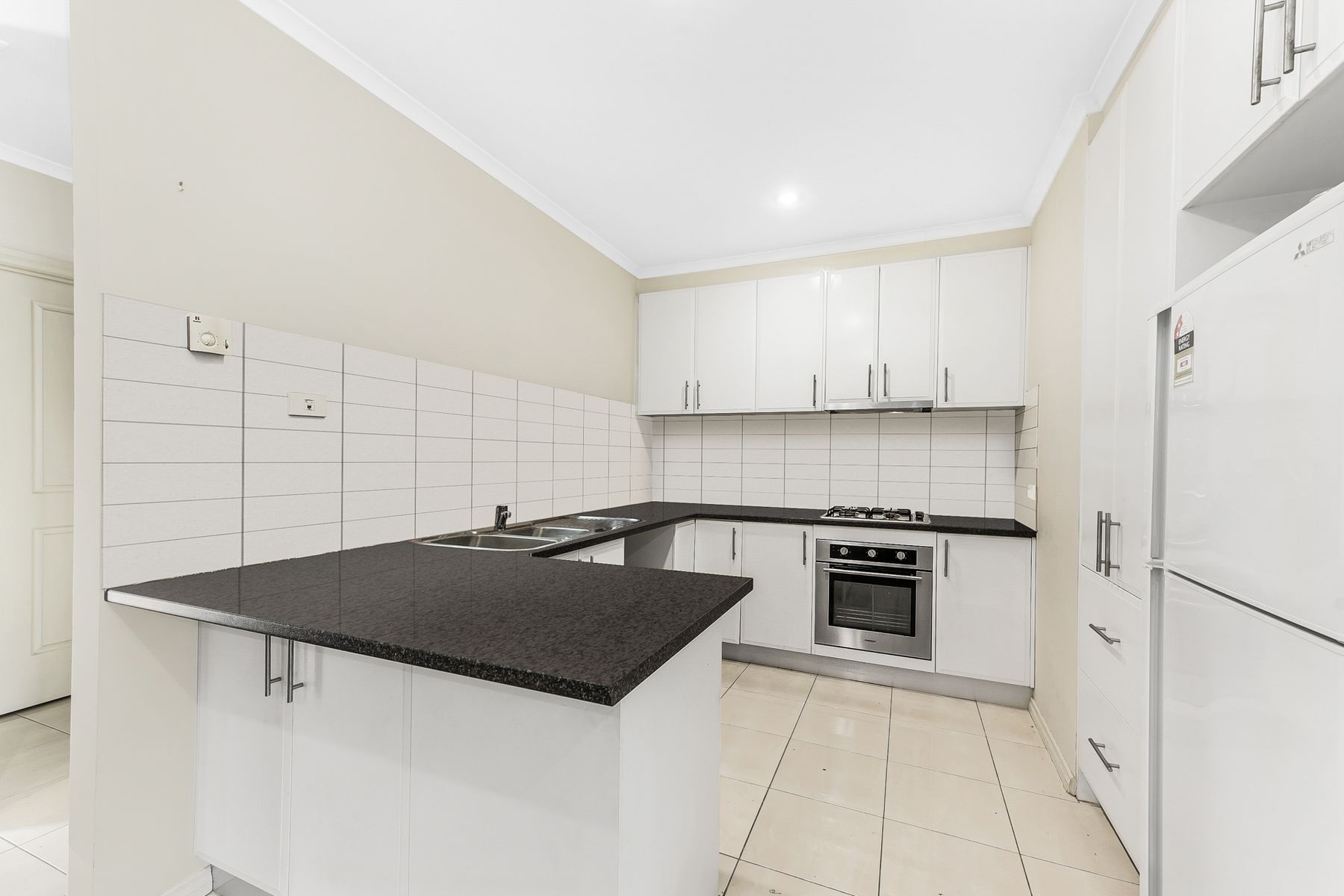 6/16, Noble Park - Thumbnail 4