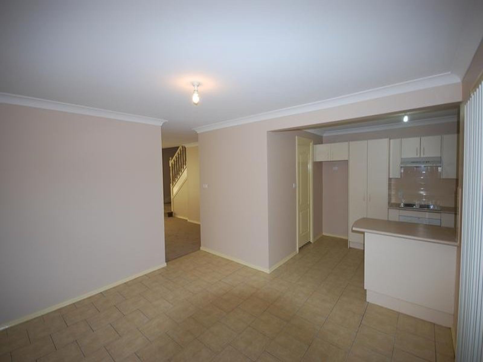 11/11 BARLOW STREET, Cambridge Park - Thumbnail 4