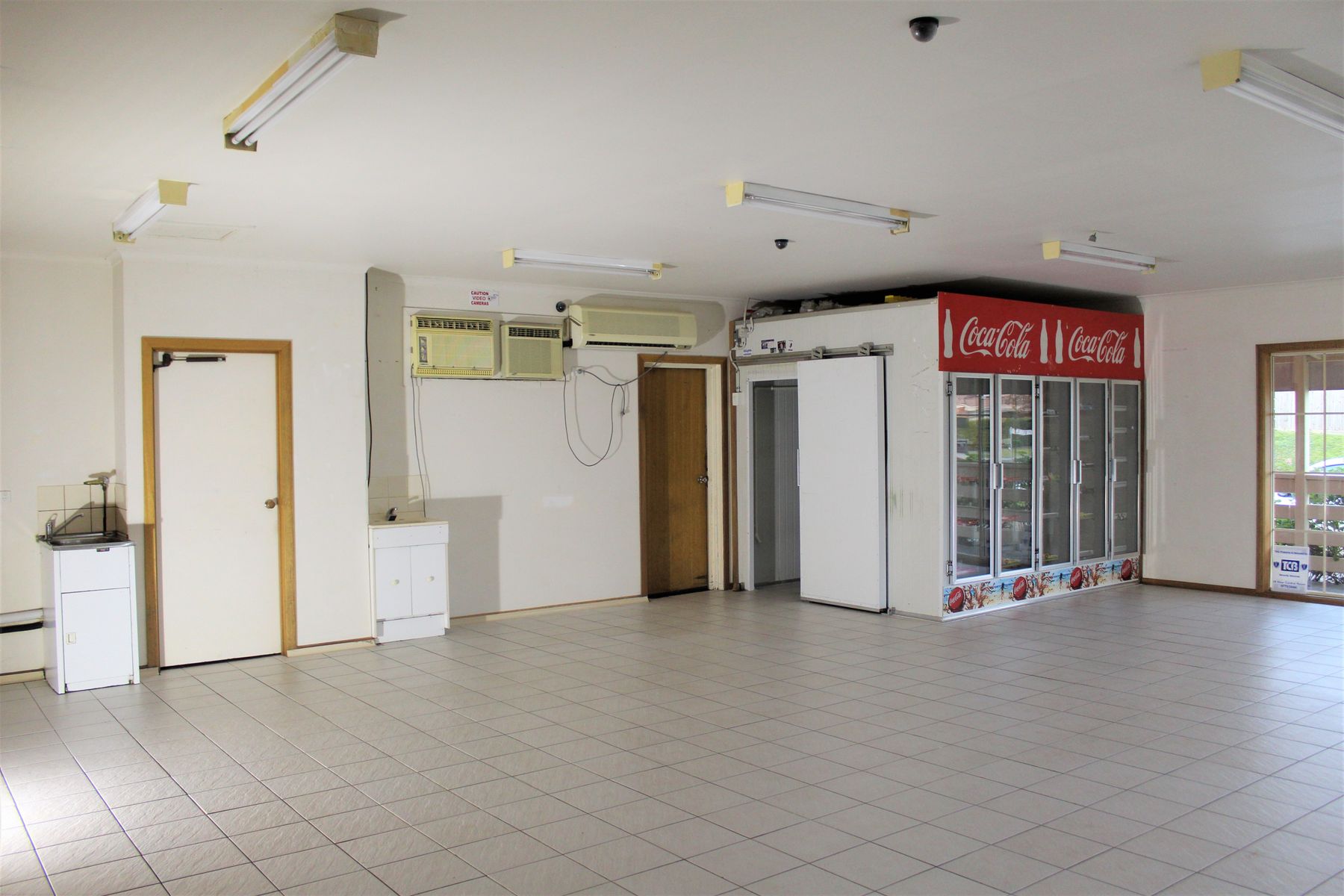 1 Leigh Drive, Pakenham VIC 3810, Pakenham - Thumbnail 2