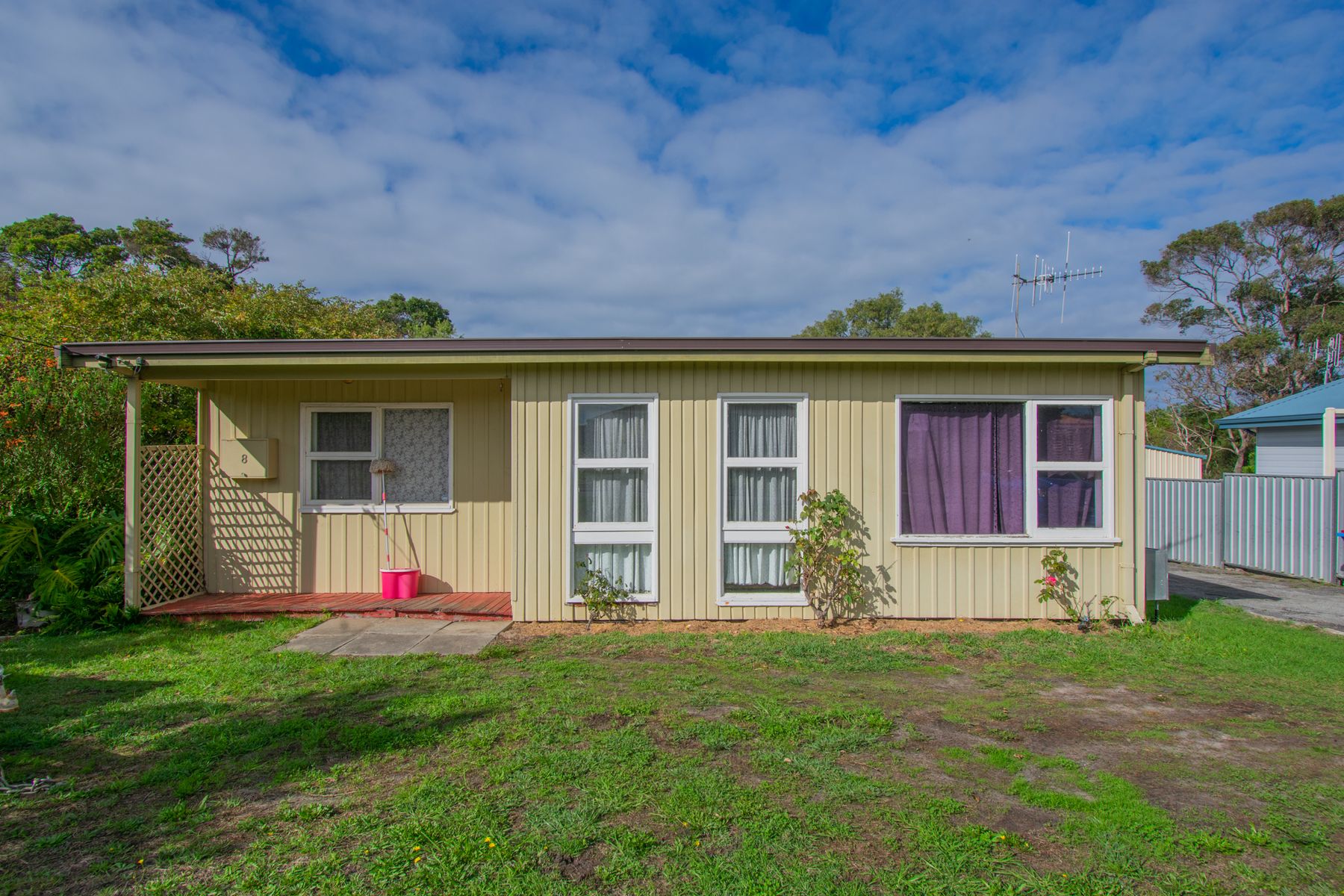 8 Leonora Street, Yakamia WA 6330