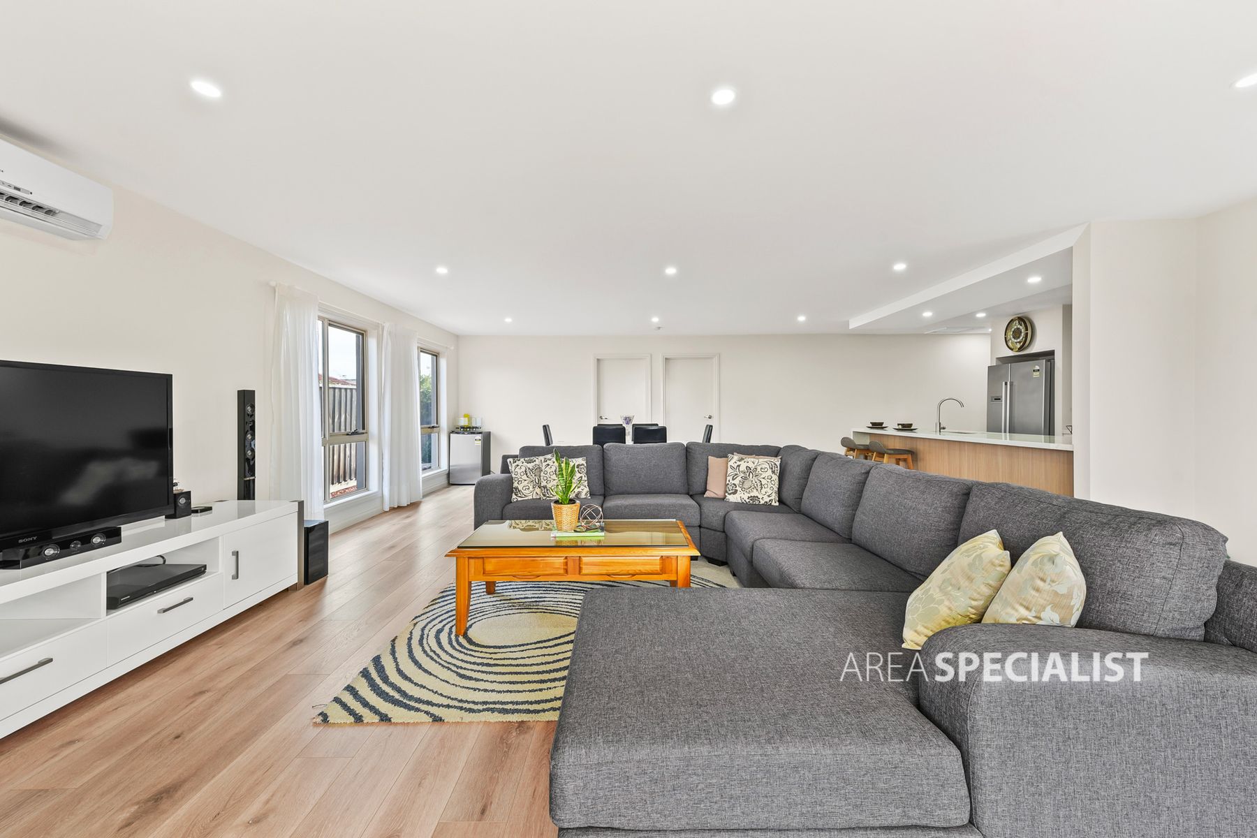 2/8 Shaw Street, Springvale South, VIC 3172, Springvale South - Thumbnail 2
