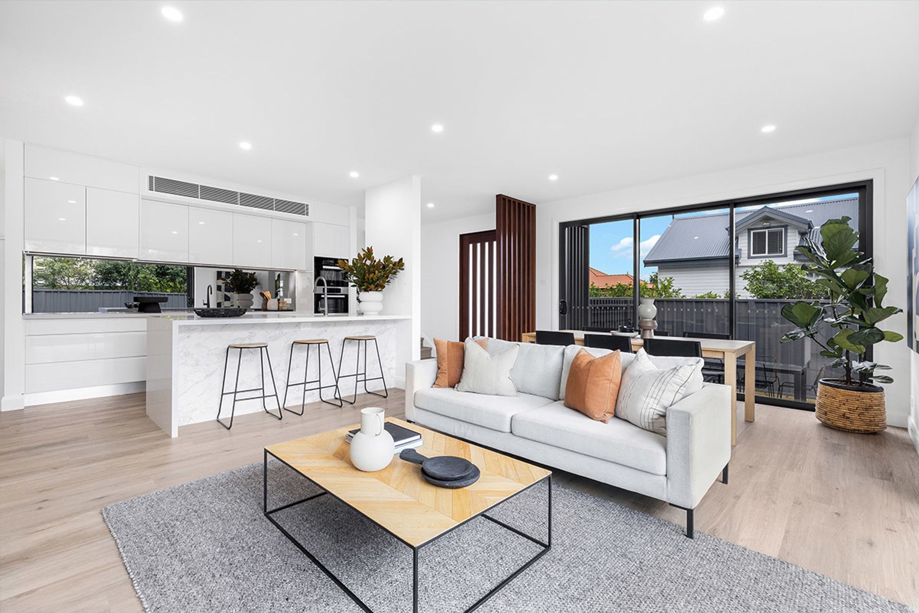 2/129 Gordon Avenue, Hamilton South NSW 2303, Merewether - Thumbnail 2