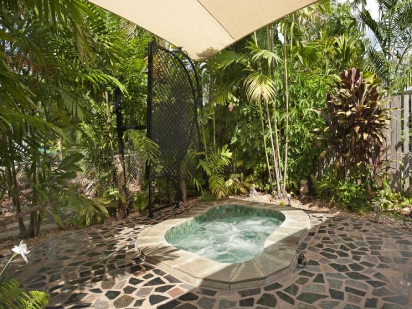 6 Brayshaw Crescent, Millner NT 0810, Millner - Thumbnail 2