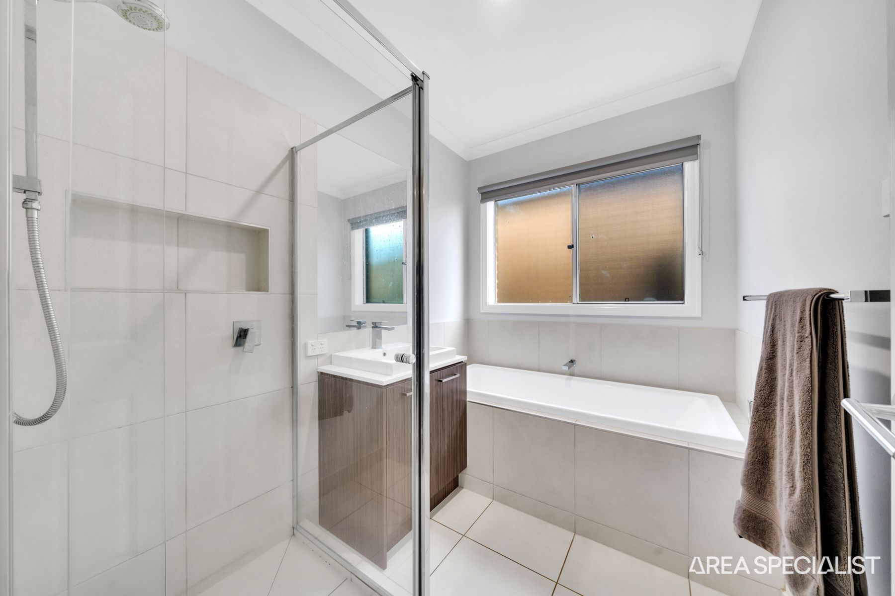 7 Bingham Circuit, Thornhill Park, VIC 3335, Thornhill Park - Thumbnail 8