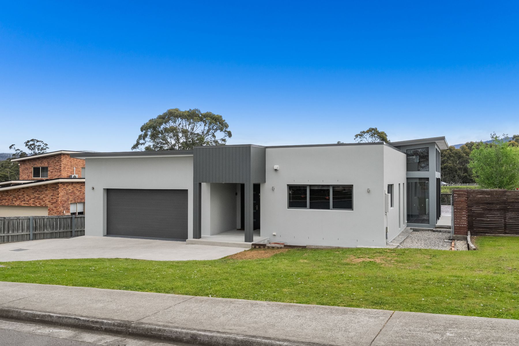 8 Cottage Road, Kingston - Image 1