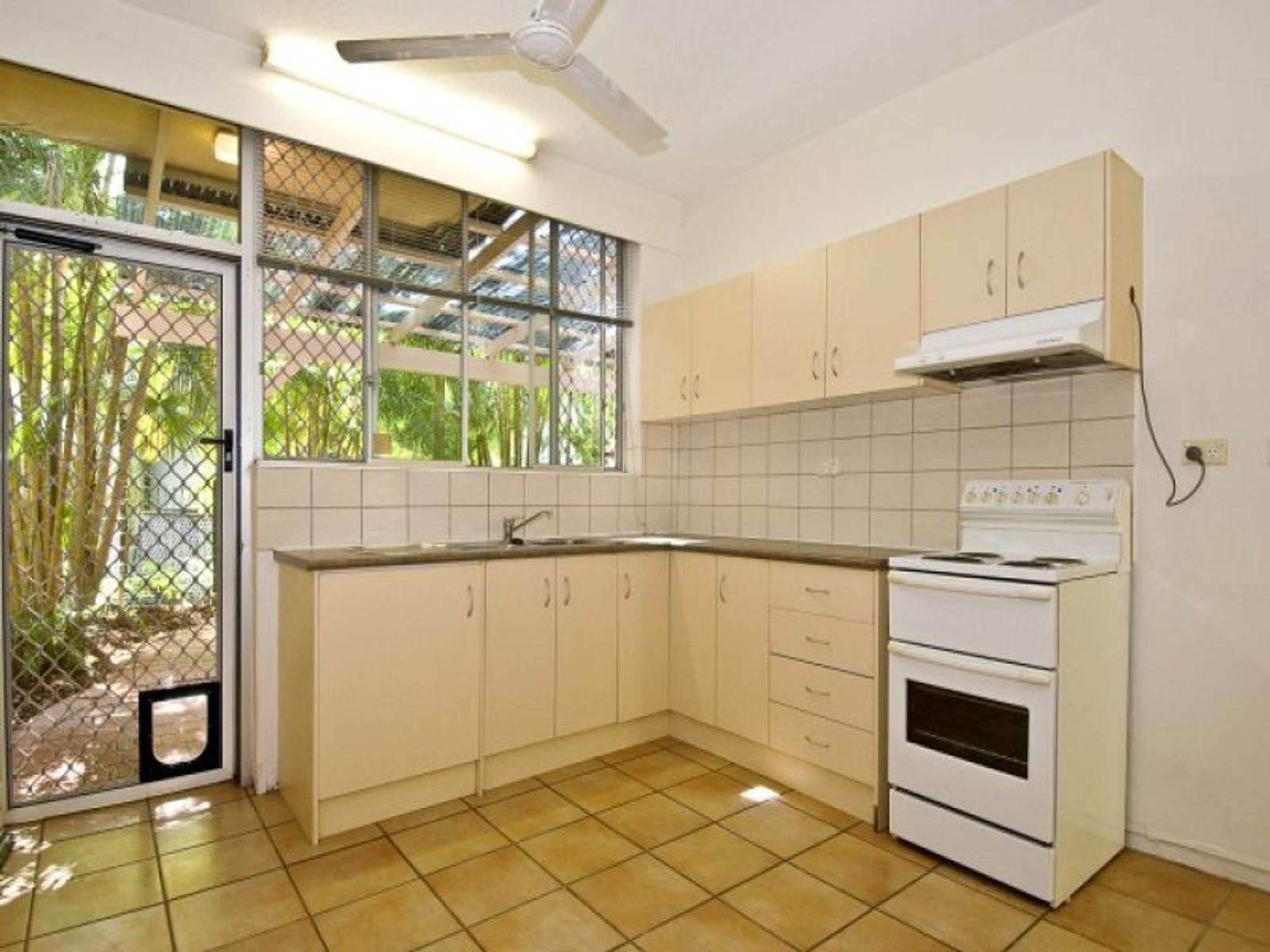 3/2 Phillip Street, Fannie Bay NT 0820, Fannie Bay - Thumbnail 2