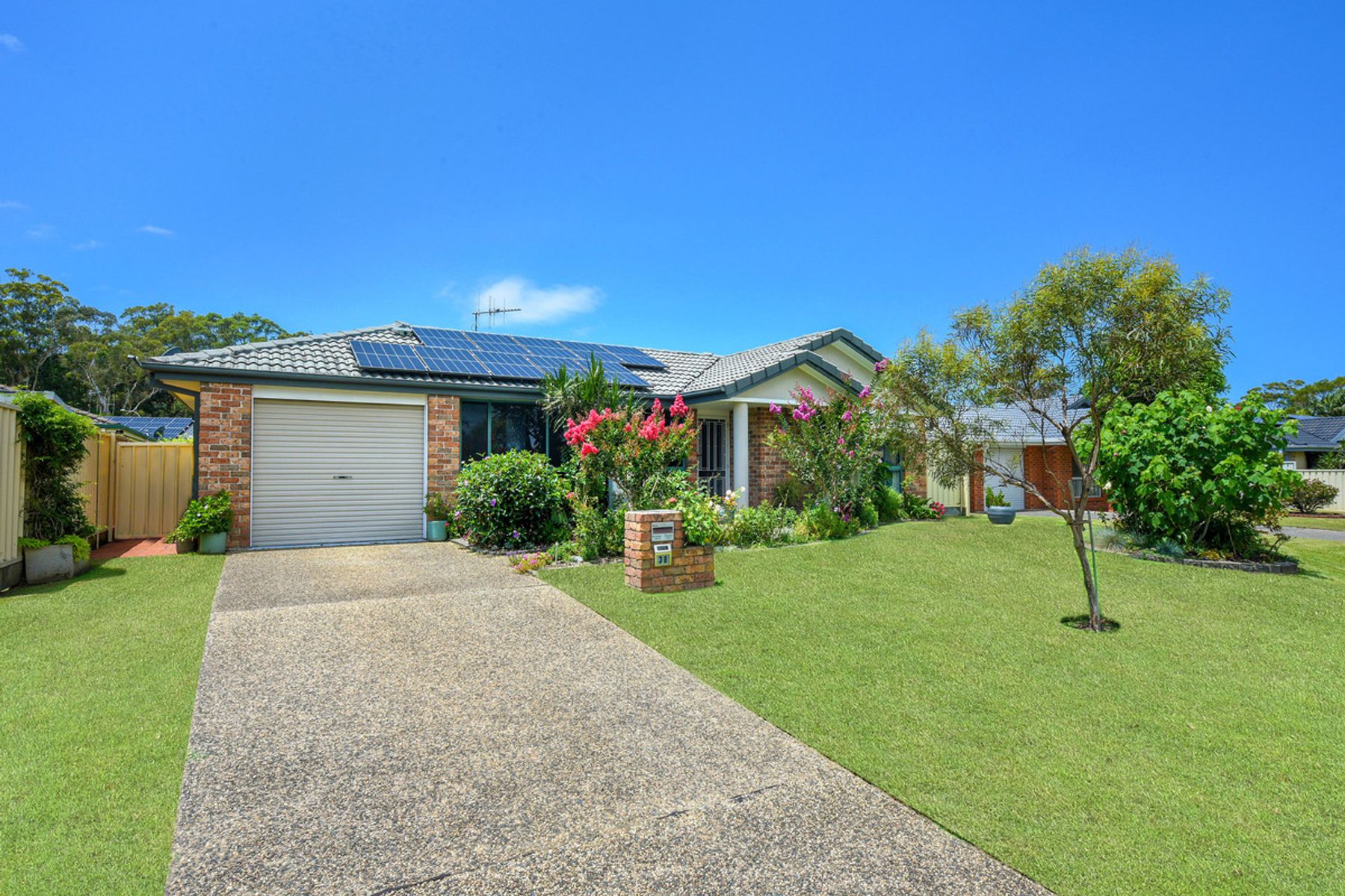 38 Greenmeadows Drive, Port Macquarie NSW 2444, Port Macquarie - Thumbnail 2