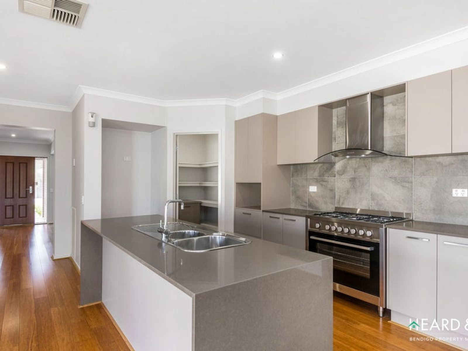 15 Marylebone Circuit, Strathfieldsaye VIC 3551, Strathfieldsaye - Thumbnail 2