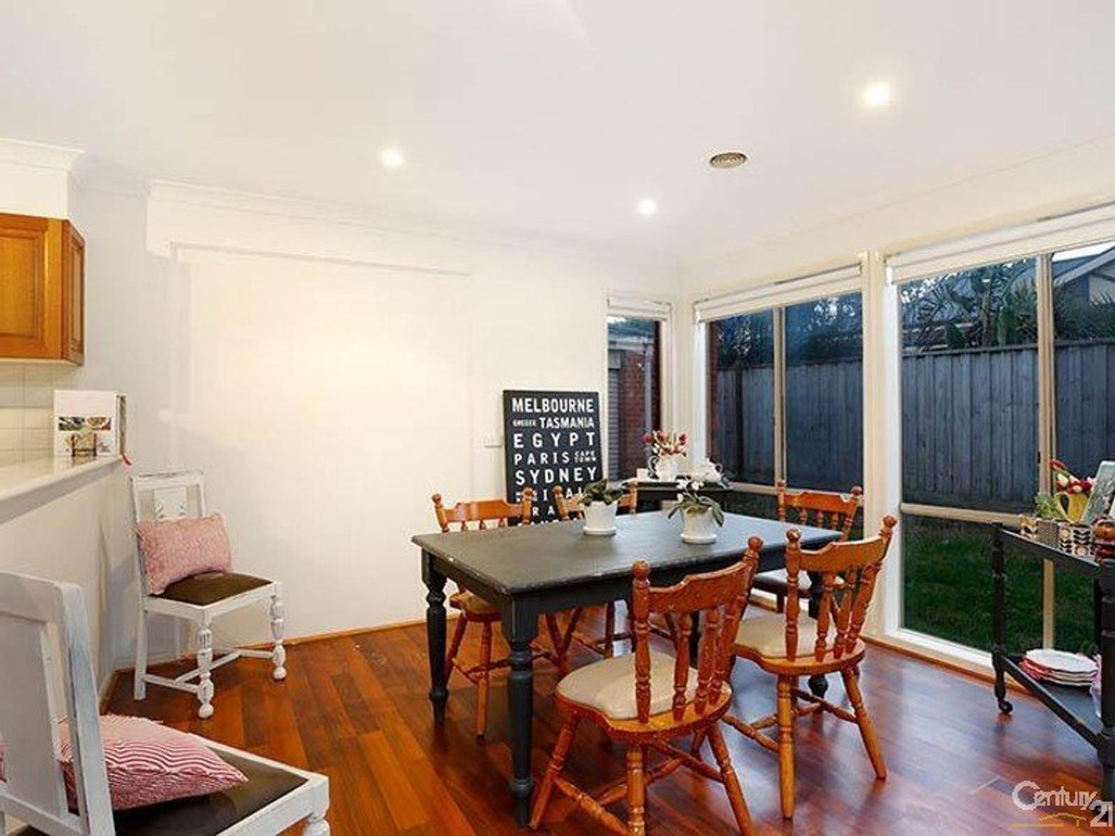 10 Canet Grove, Narre Warren South - Thumbnail 6