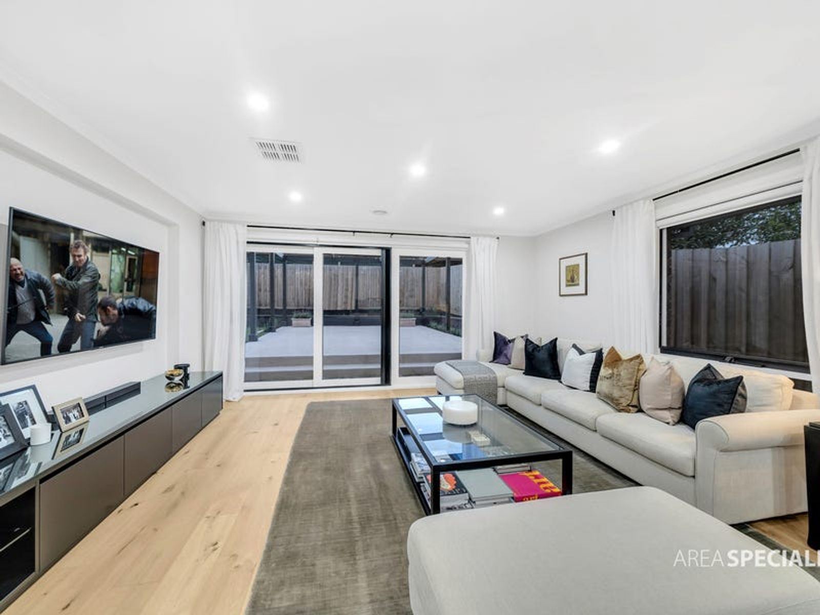 44 Michelle Drive, Hampton Park, VIC 3976, Hampton Park - Thumbnail 3