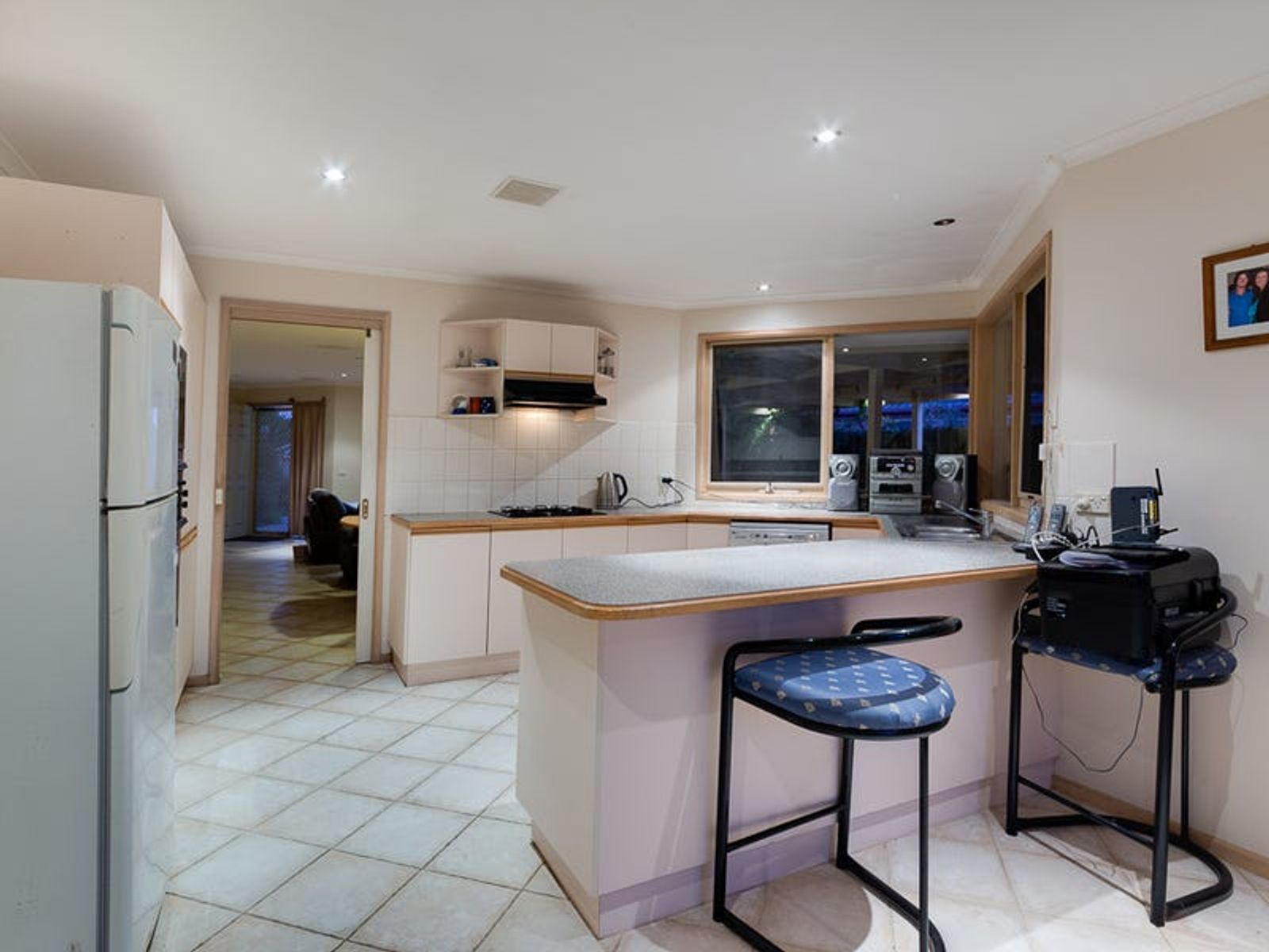 28 Cobblestone Avenue, Narre Warren South, VIC 3805, Narre Warren South - Thumbnail 3