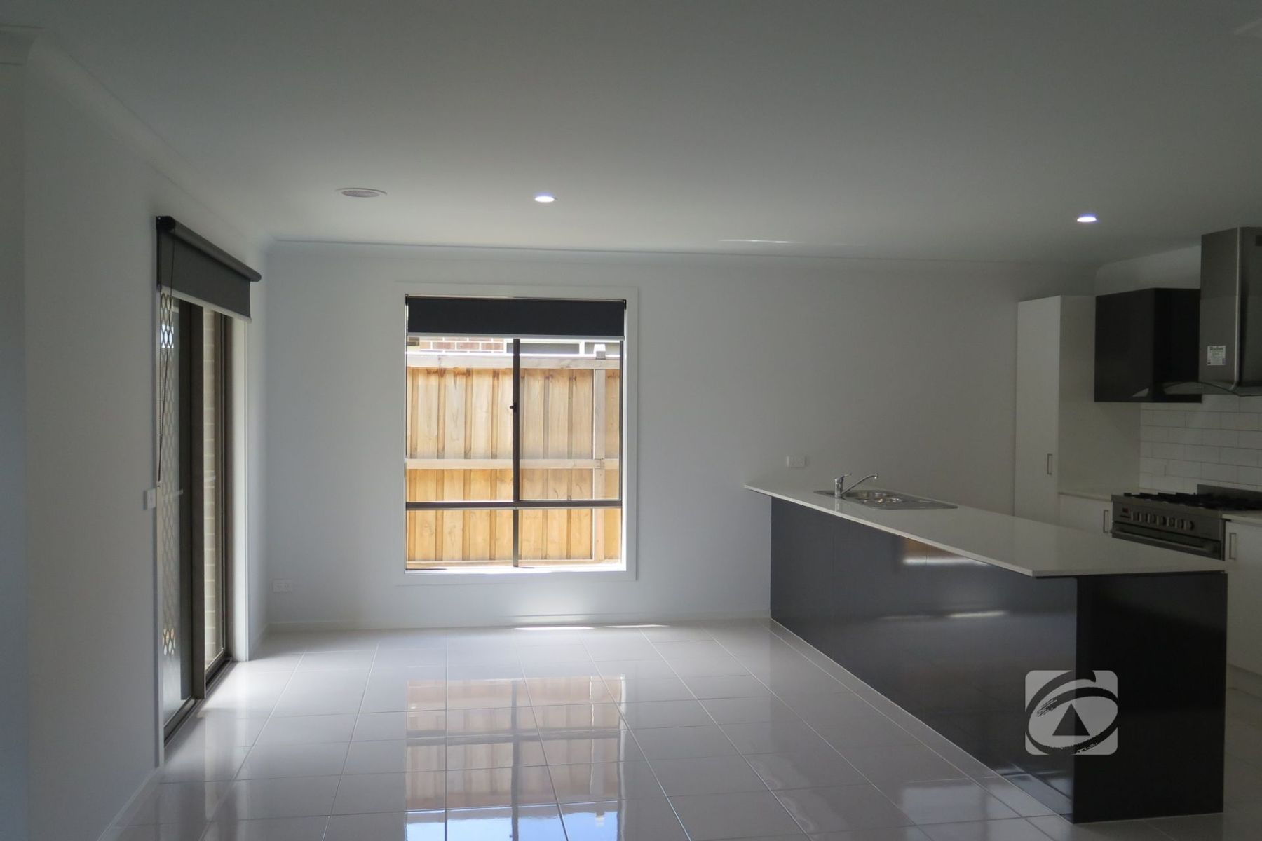 10 Fairywren Street, Pakenham VIC 3810, Pakenham - Thumbnail 3
