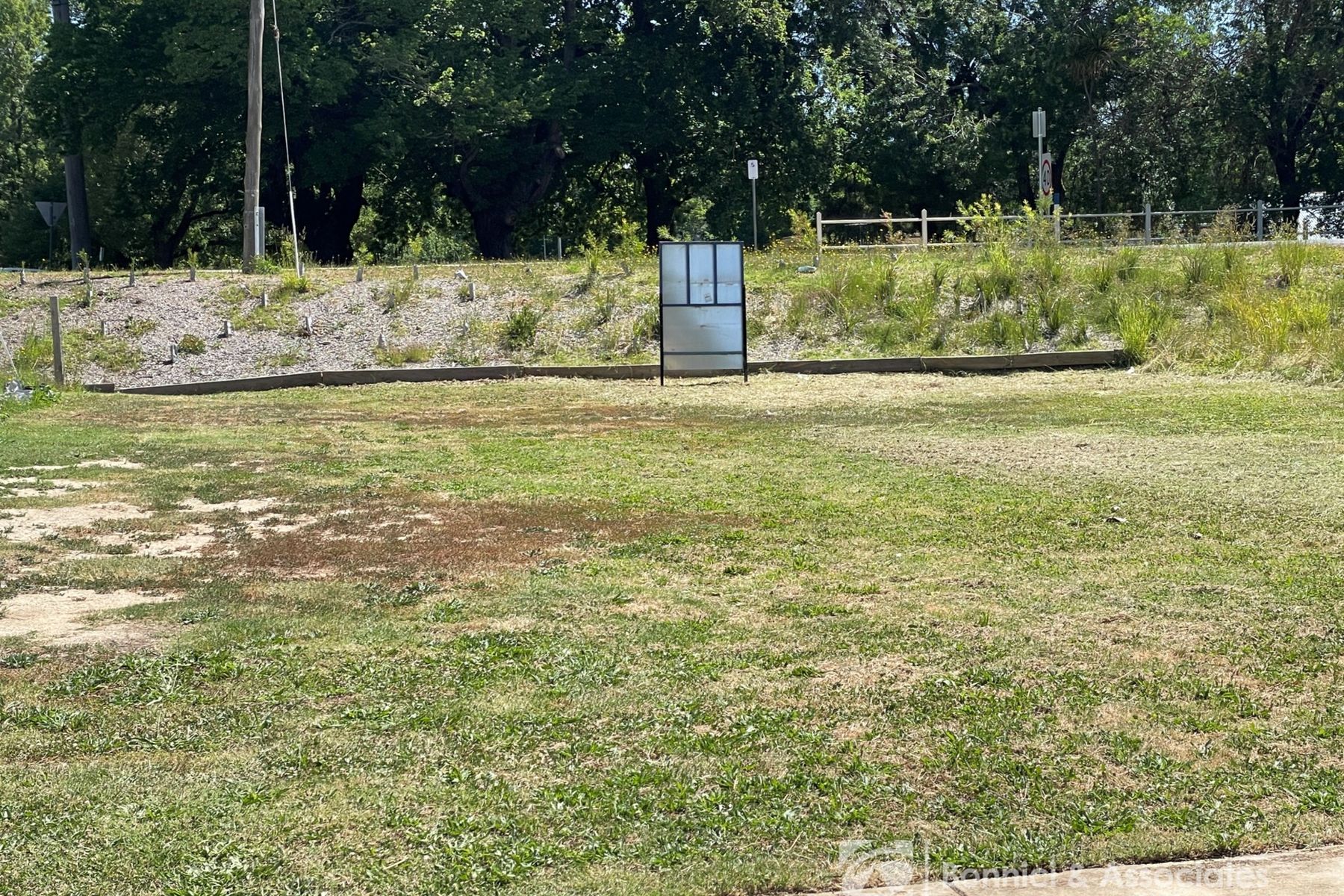Lot 3 Silver Court, Beechworth VIC 3747, Beechworth - Thumbnail 4