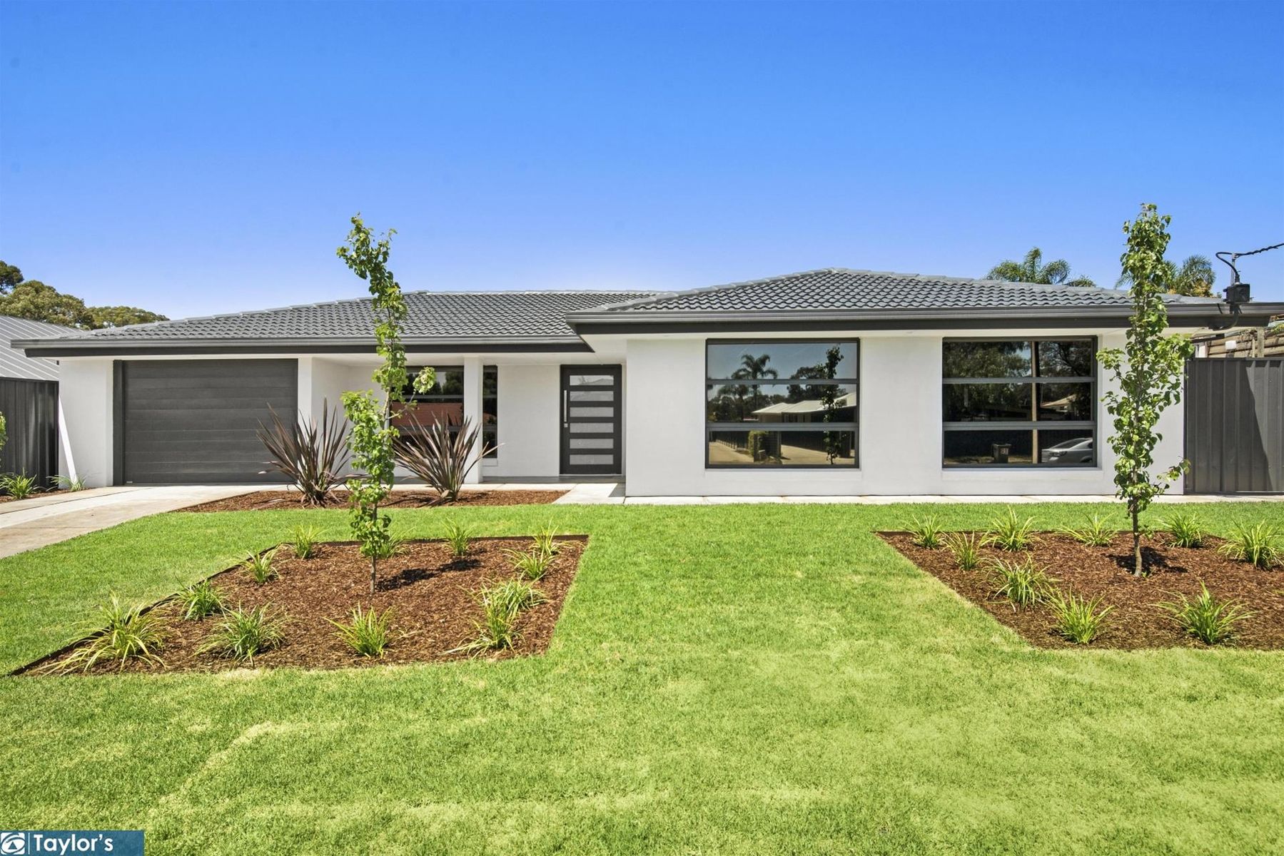 24 Cornwall Drive, Gulfview Heights SA 5096