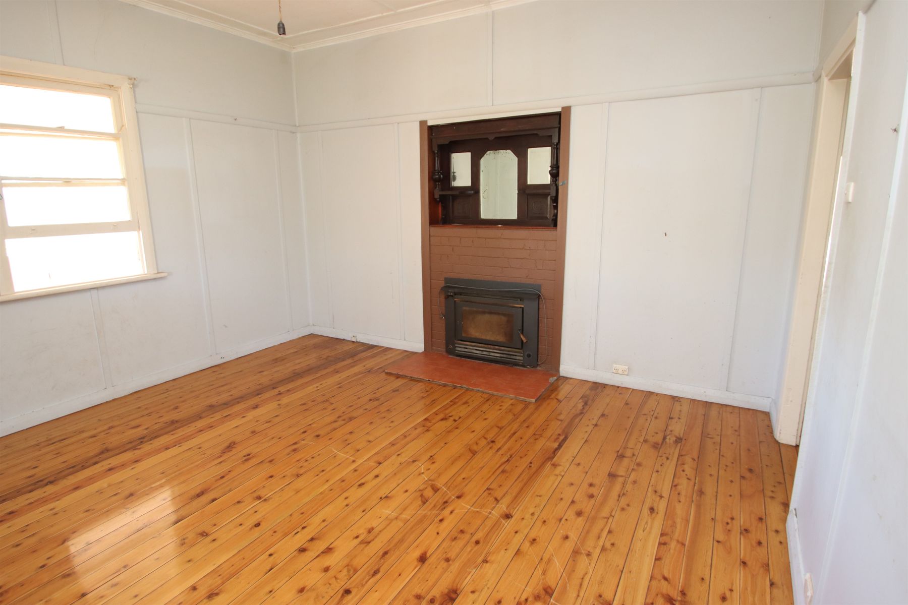 180 Cowper Street, Tenterfield NSW 2372, Tenterfield - Thumbnail 4