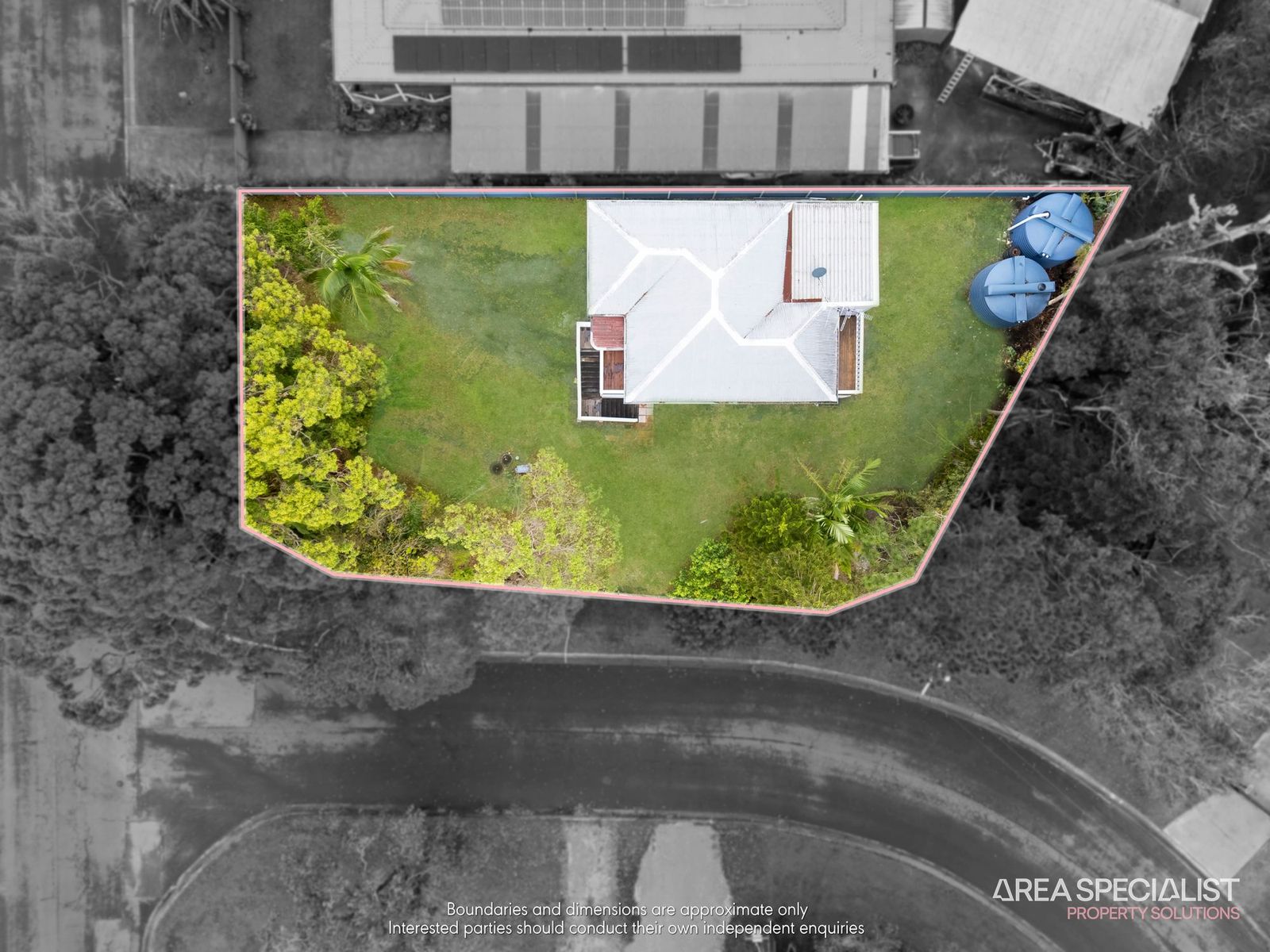 18 Cormorant Crescent, Jacobs Well - Image 1