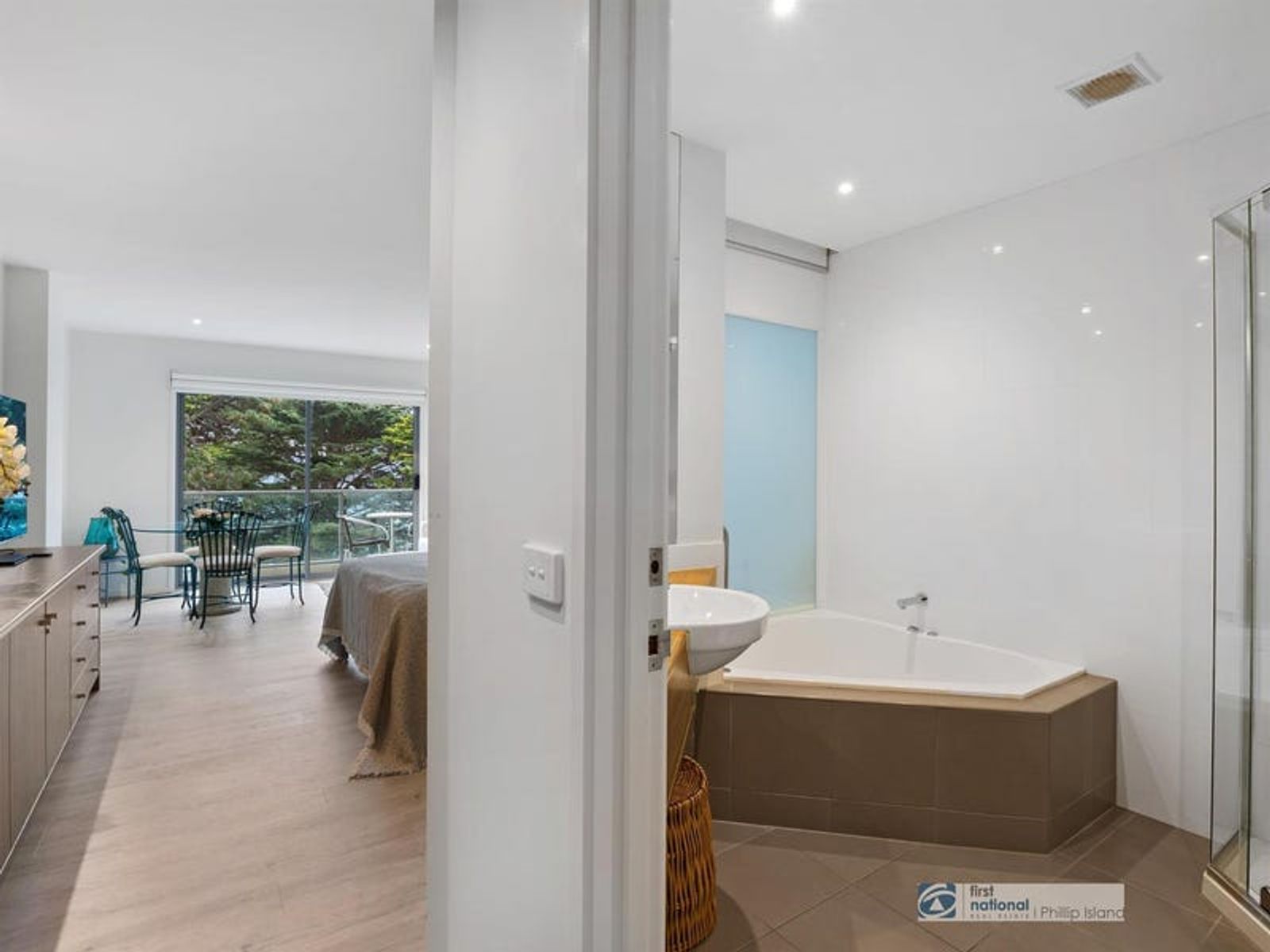 341/2-3 The Esplande, Cowes VIC 3922, Cowes - Thumbnail 8