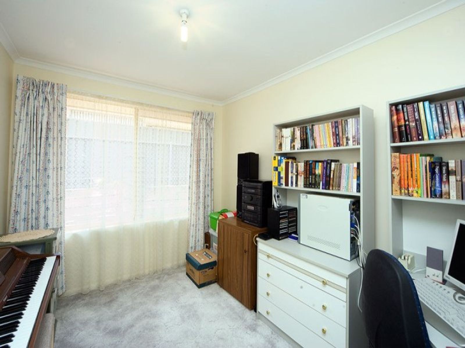 9 Celadon Court, Wynn Vale, SA 5127, Wynn Vale - Thumbnail 2