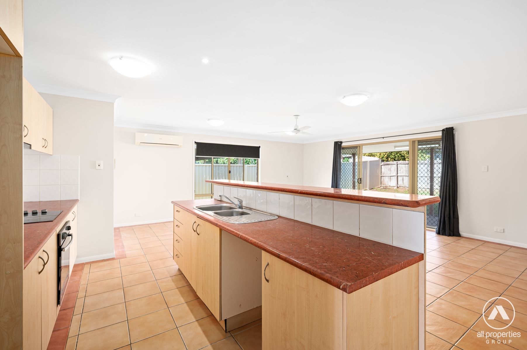 16 Felix Court, Crestmead QLD 4132, Crestmead - Thumbnail 3