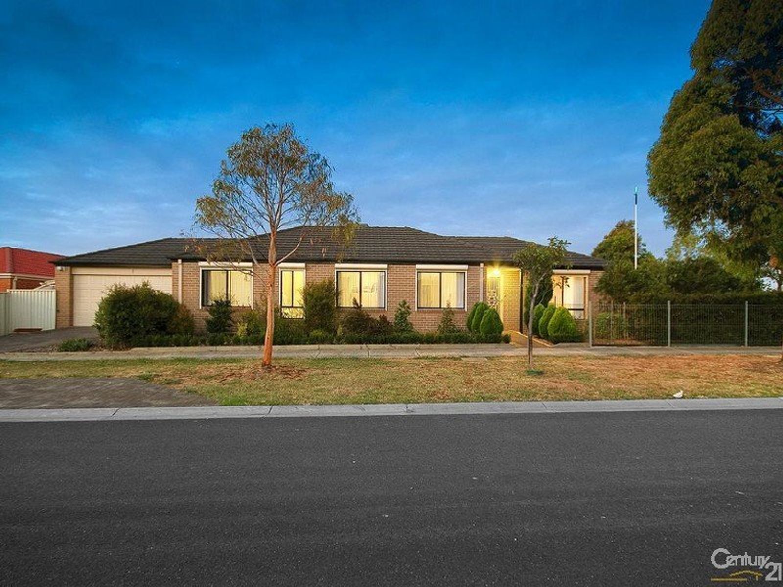 1 Pellenor Lane, Cranbourne East - Thumbnail 3