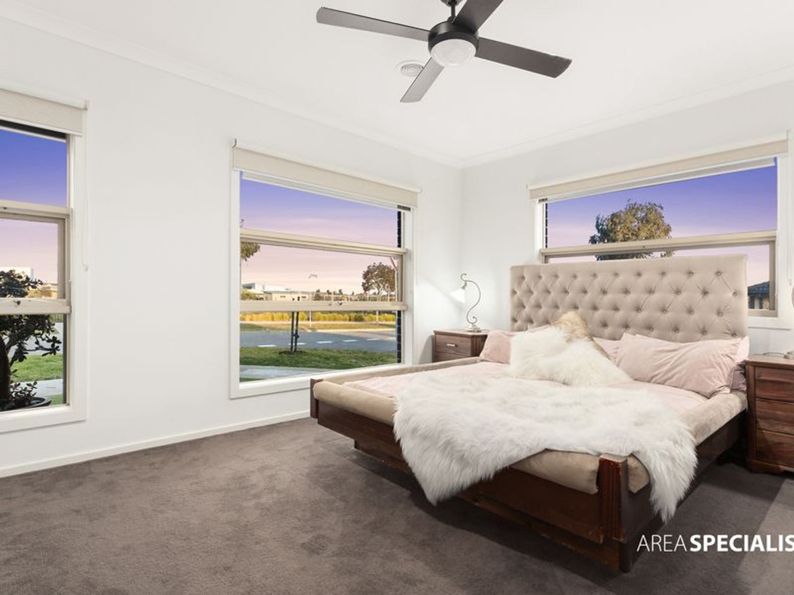 69 BURFORD WAY, Cranbourne North, VIC 3977, Cranbourne North - Thumbnail 2