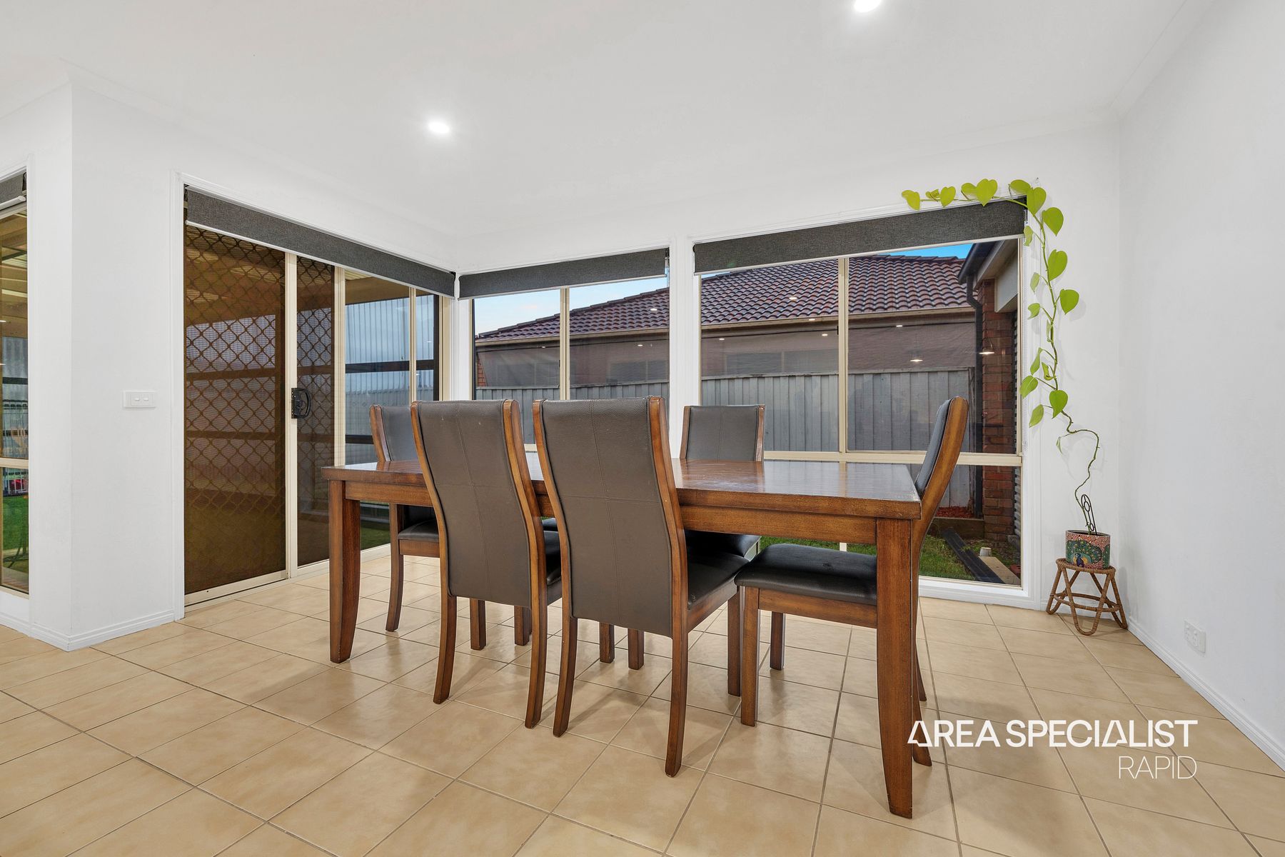 7 Hadley Circuit, Narre Warren South, Narre Warren South - Thumbnail 5