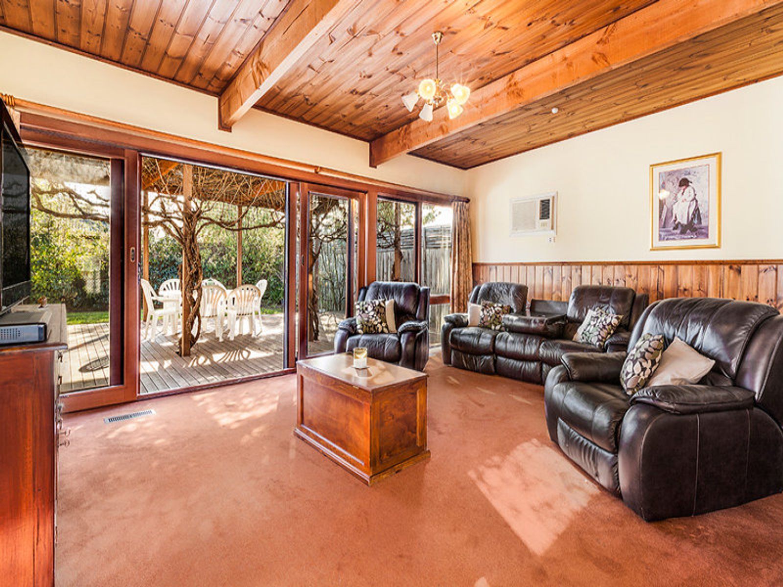 18 Wunnamurra Drive, Keilor East - Thumbnail 7