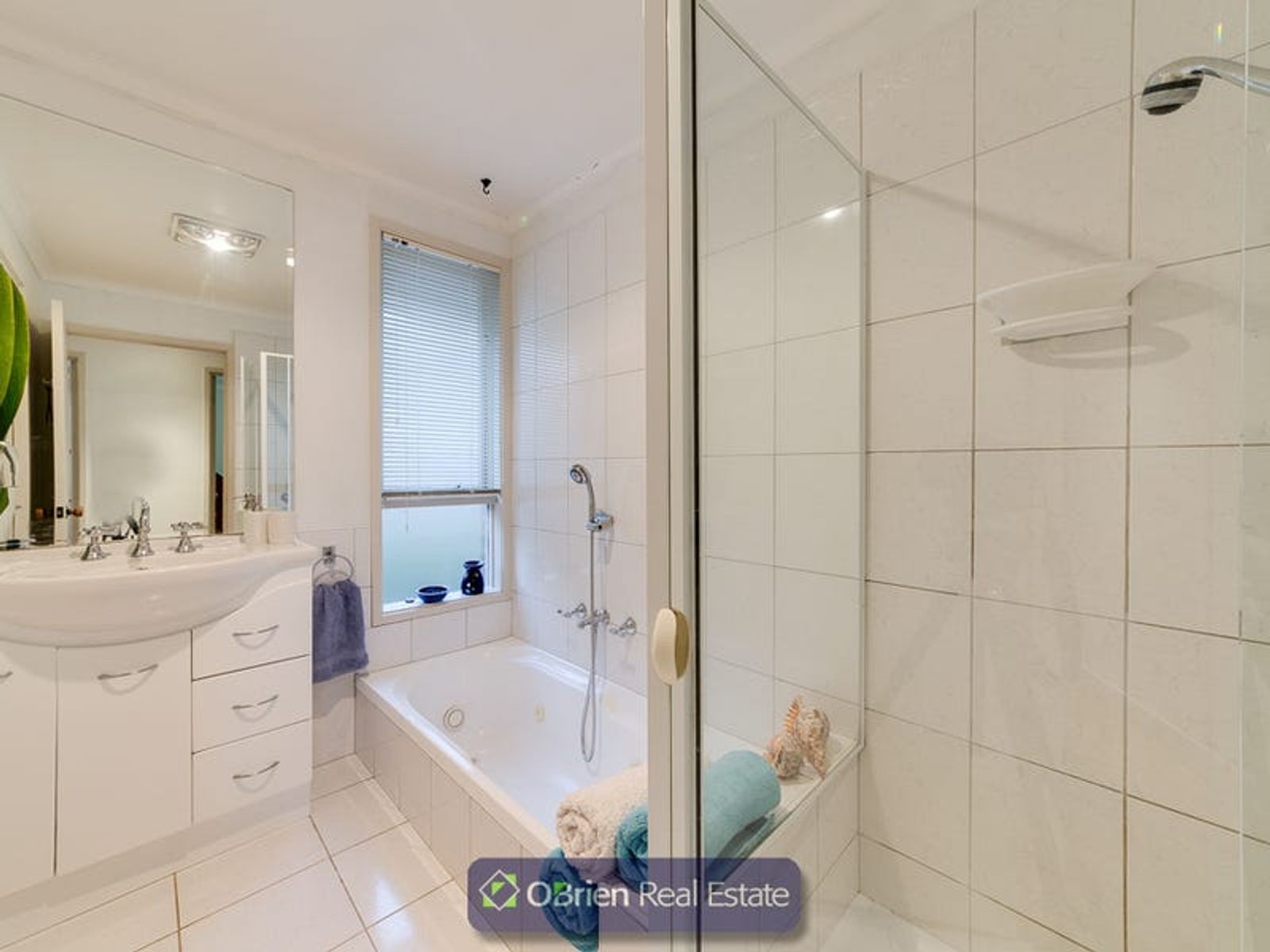 17 Little Boy Rise, Endeavour Hills, VIC 3802, Endeavour Hills - Thumbnail 4