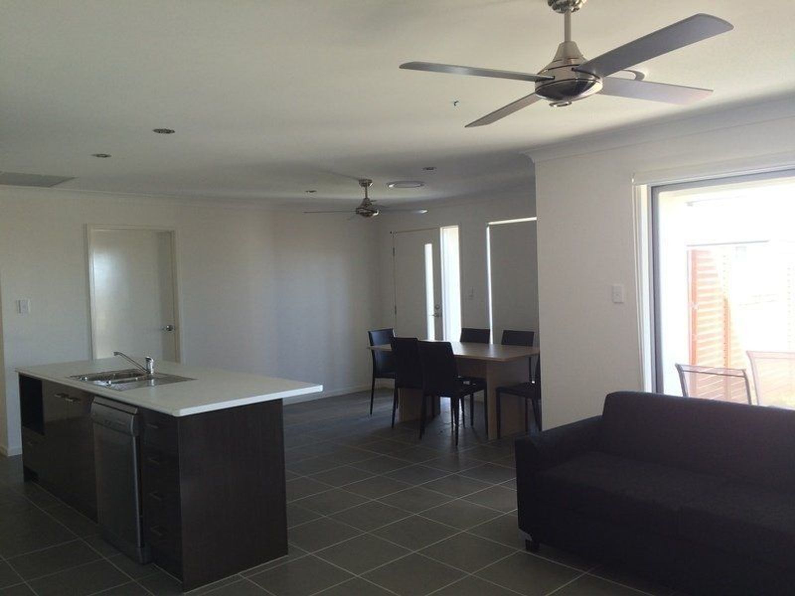 Unit 2/22 Bridgeman Parade, Chinchilla QLD 4413, Chinchilla - Thumbnail 2