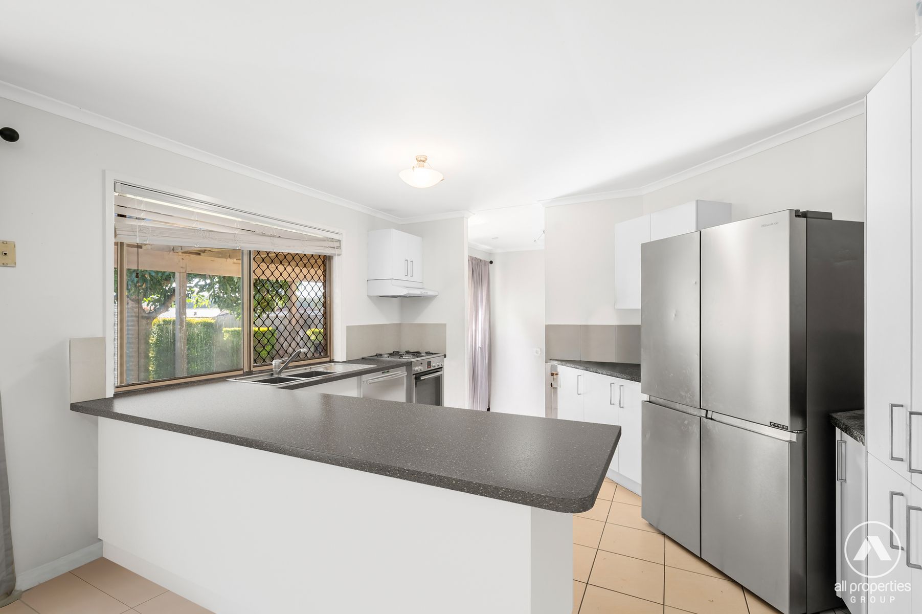 15 Mooloolah Court, Hillcrest QLD 4118, Hillcrest - Thumbnail 7