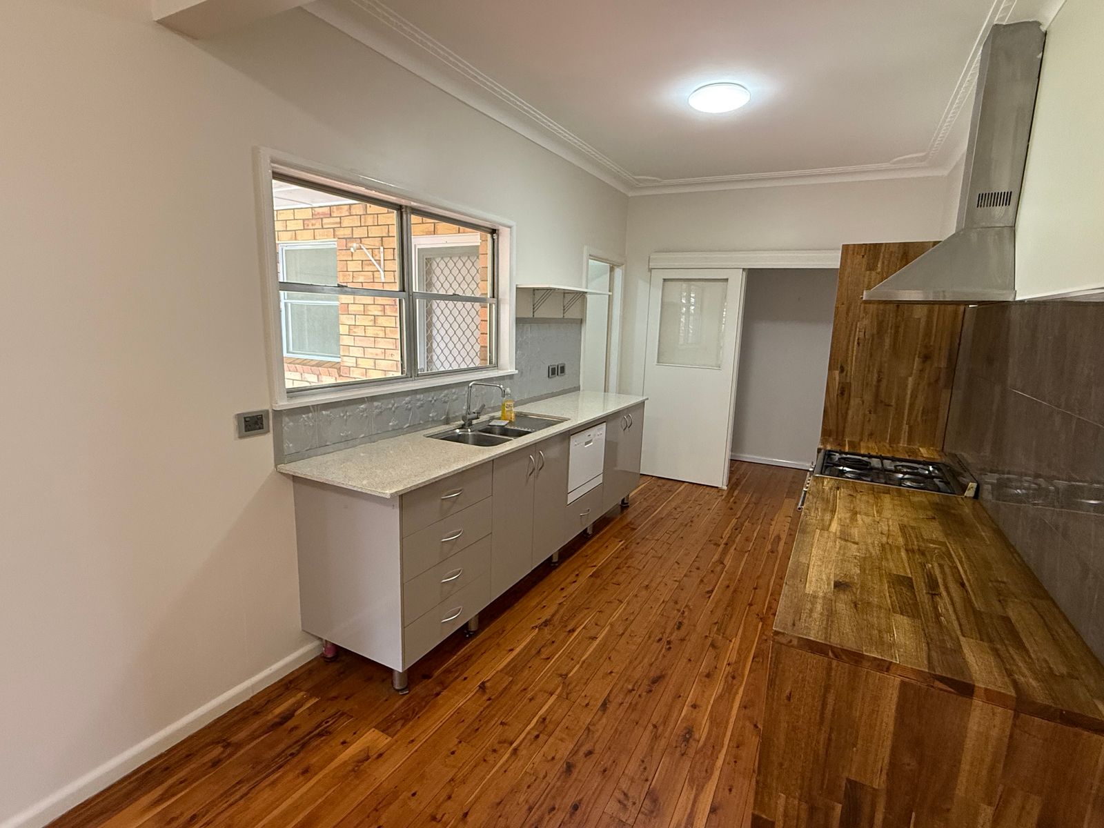 132 Rawson Avenue, Tamworth NSW 2340, Tamworth - Thumbnail 4