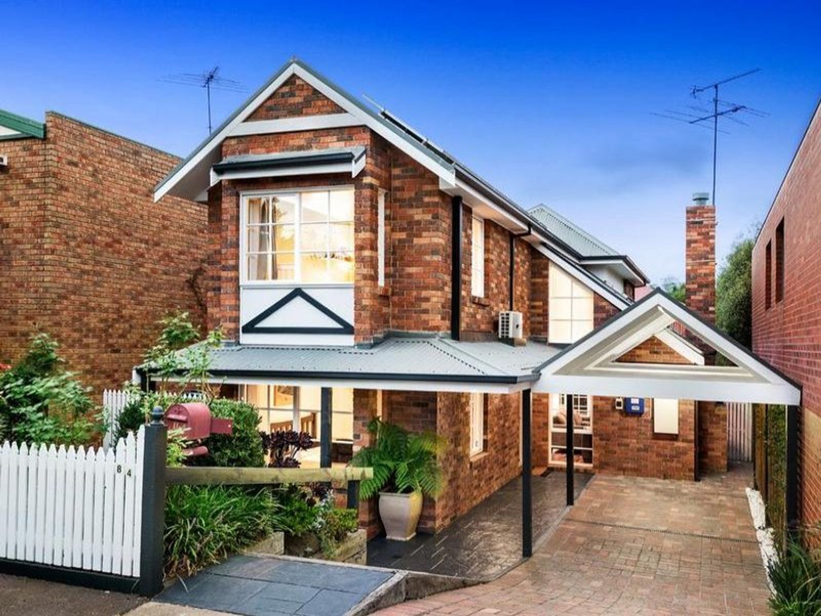 84 Westbourne Road, Kensington - Thumbnail 2