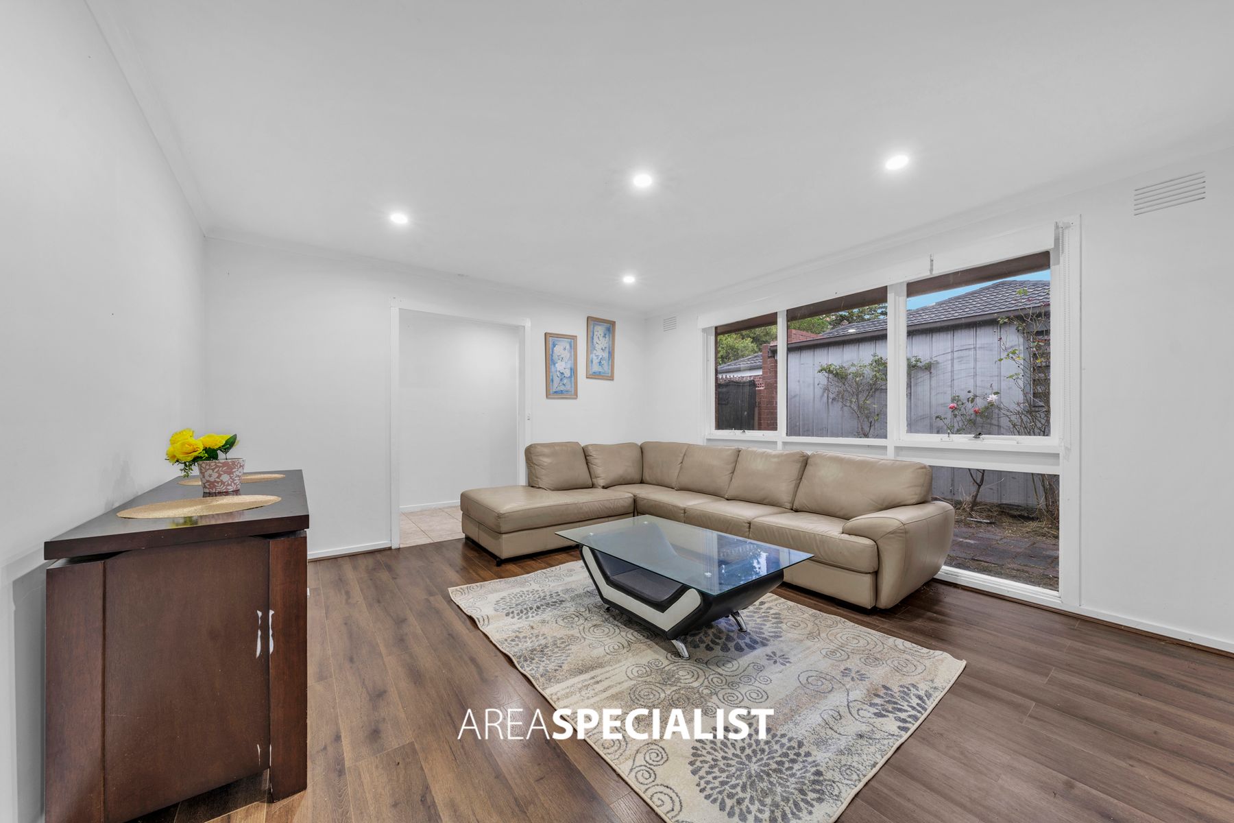 27 Dunbar Avenue, Cranbourne, VIC 3977, Cranbourne - Thumbnail 4