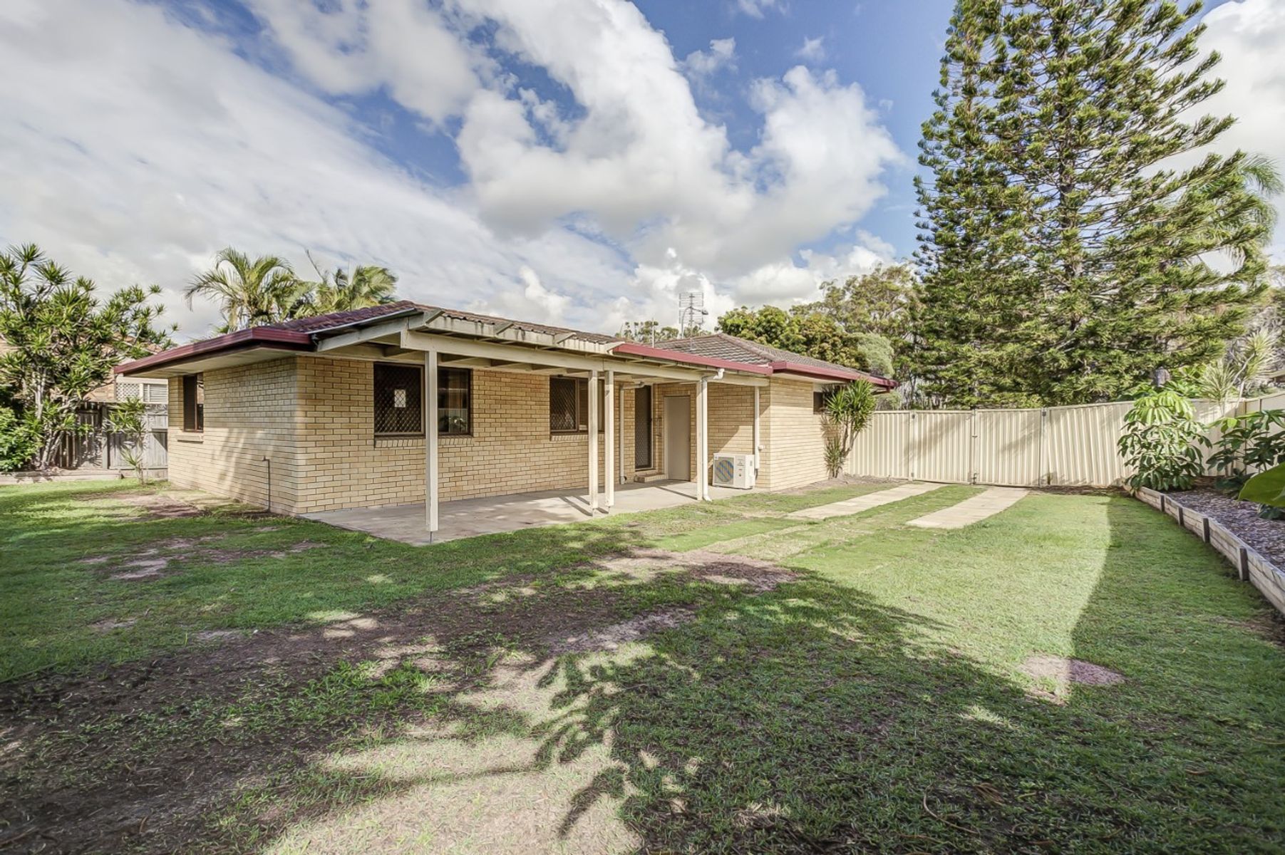 283 Morala Avenue, Runaway Bay, QLD 4216, Runaway Bay - Thumbnail 2
