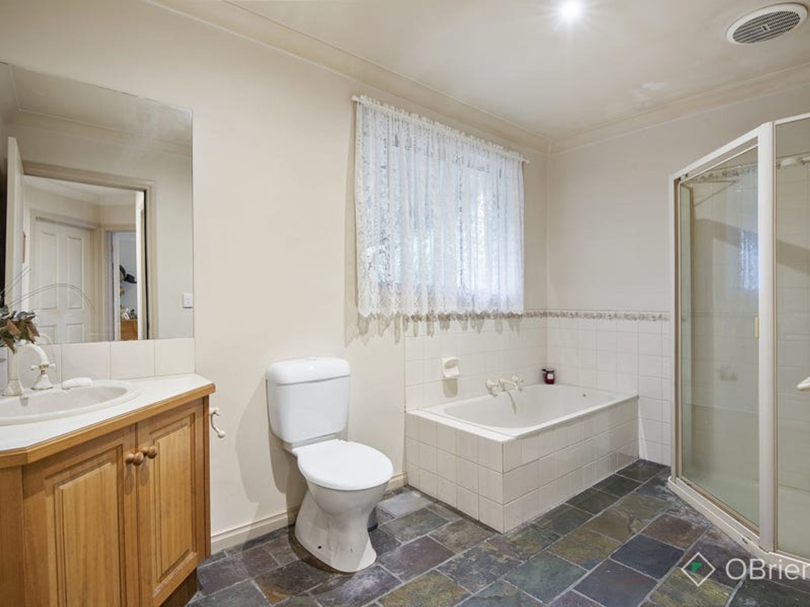 4 Stable Court, Endeavour Hills, VIC 3802, Endeavour Hills - Thumbnail 6