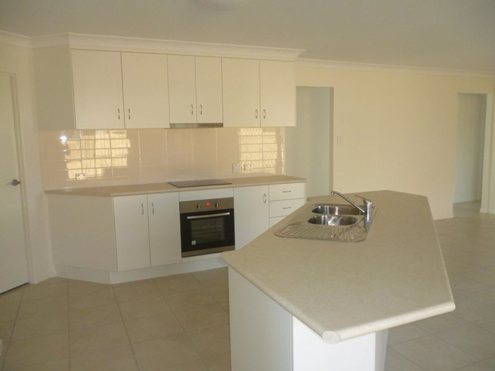 9 Monterrico Circuit, Beaconsfield QLD 4740, Beaconsfield - Thumbnail 4