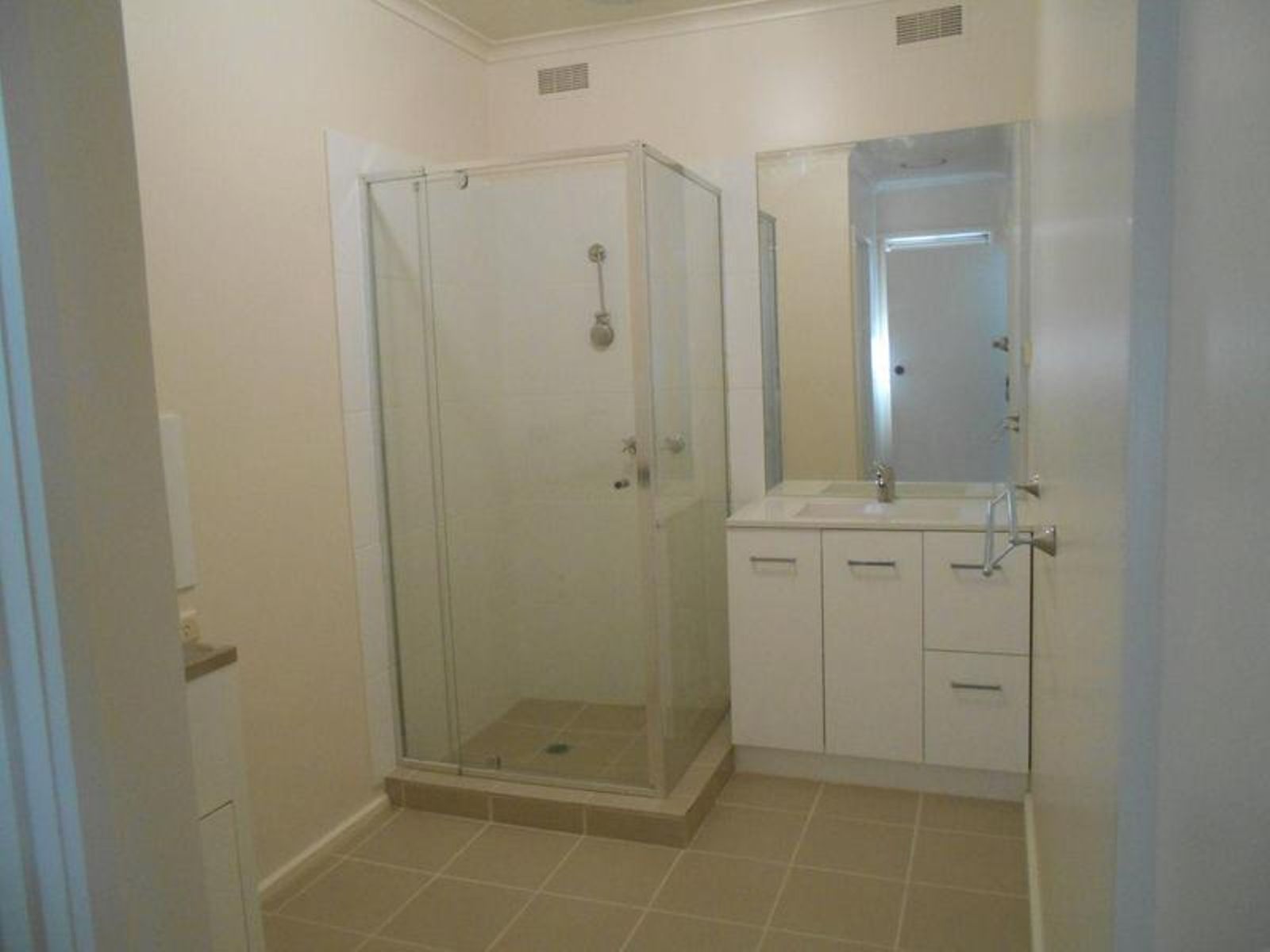161-163 Pine Avenue, Mildura - Thumbnail 7