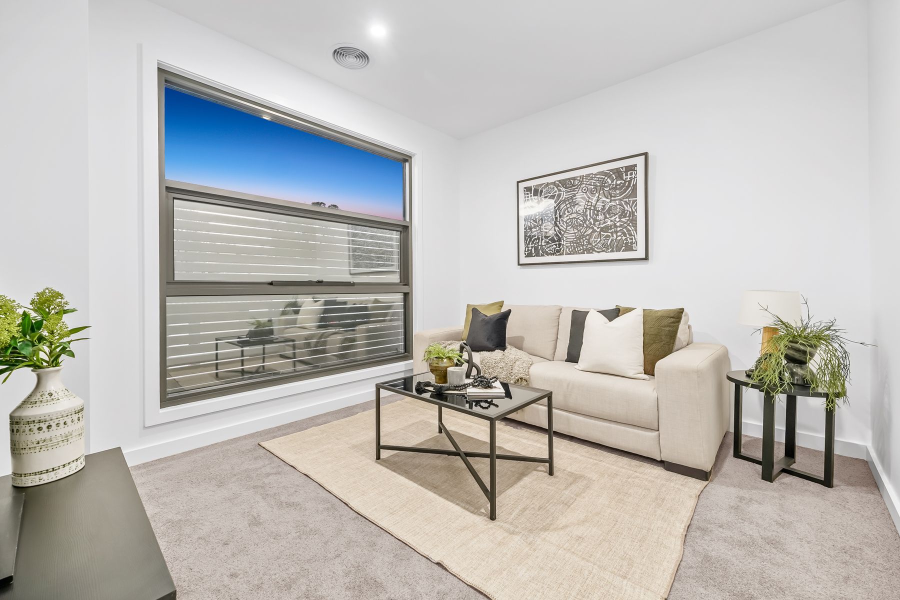 2 2 Kirby Crt Web 28