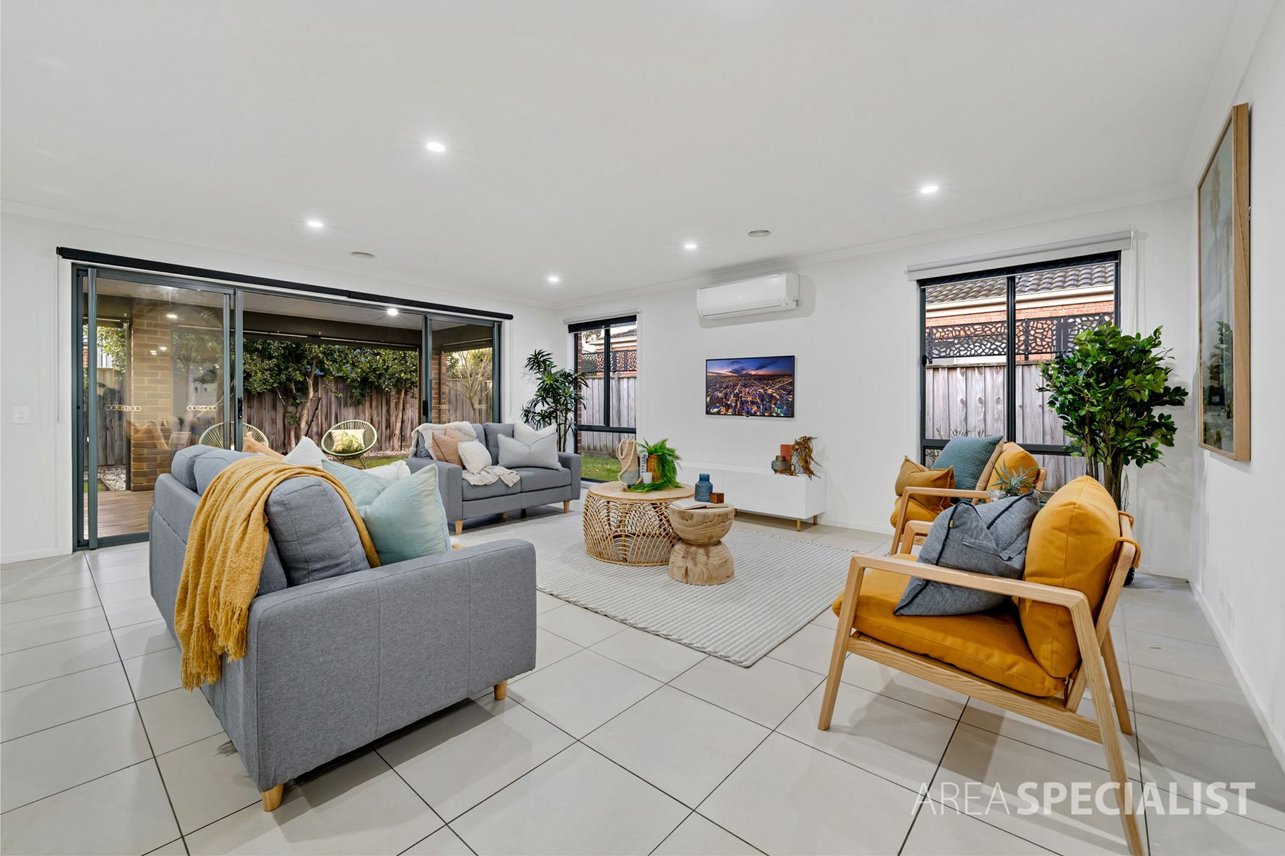 16 Viewline Way, Lyndhurst, VIC 3975, Lyndhurst - Thumbnail 4