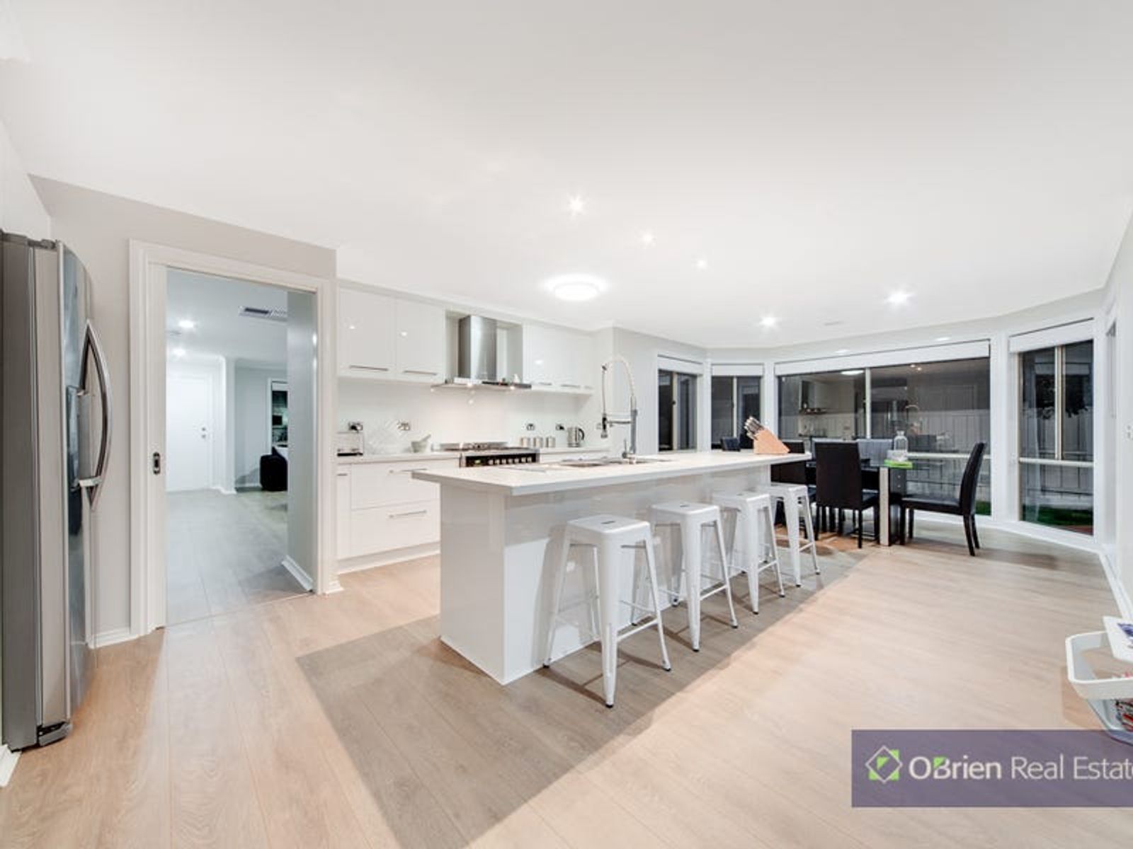 30 Champagne Grove, Narre Warren South, VIC 3805, Narre Warren South - Thumbnail 2