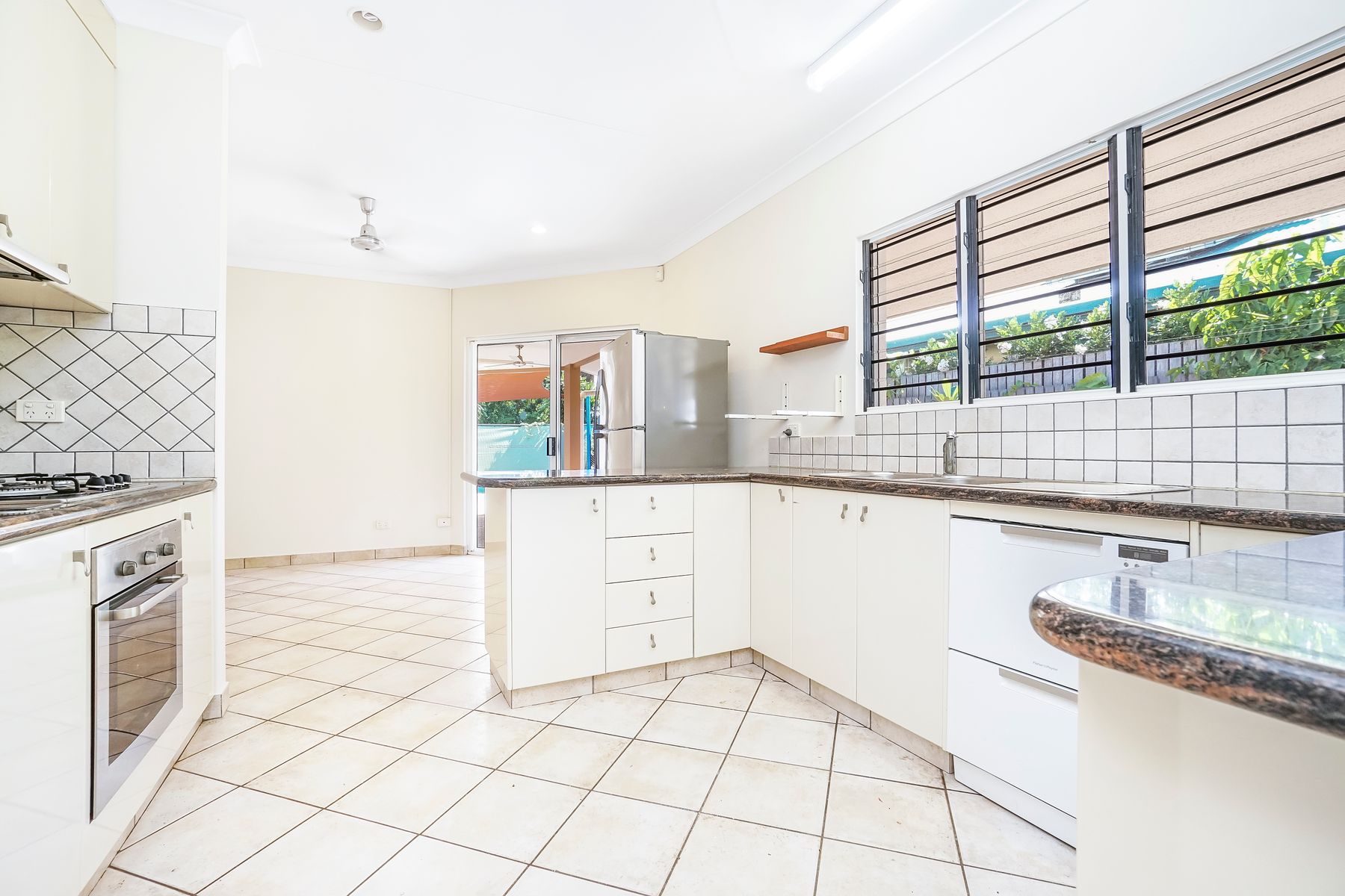 27 Sovereign Circuit, Coconut Grove NT 0810, Coconut Grove - Thumbnail 6
