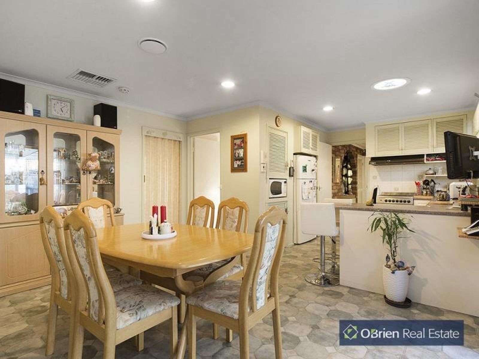 17 Primrose Hill Close, Endeavour Hills, VIC 3802, Endeavour Hills - Thumbnail 8