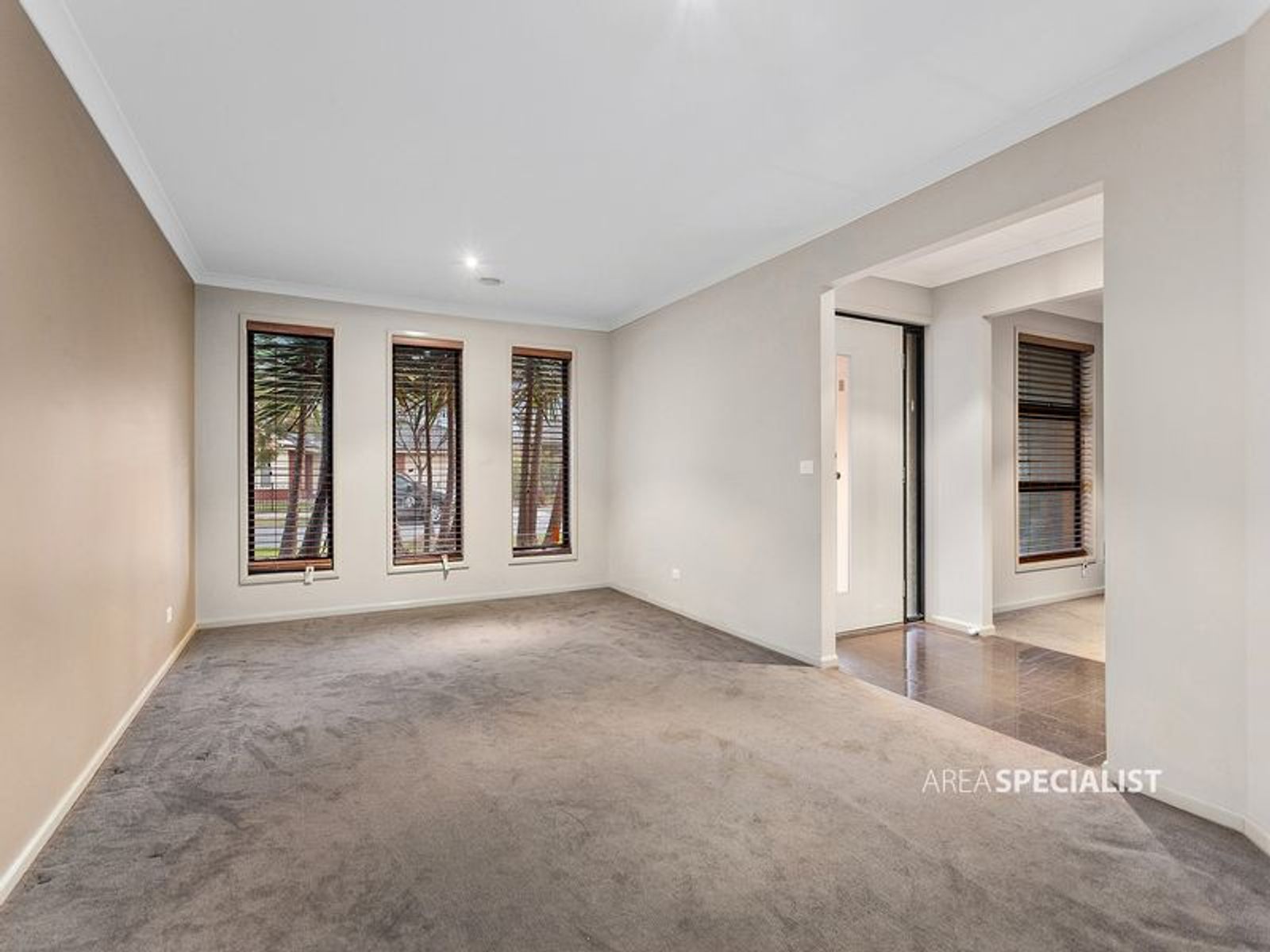 35 Pepperbush Circuit, Cranbourne, VIC 3977, Cranbourne - Thumbnail 2
