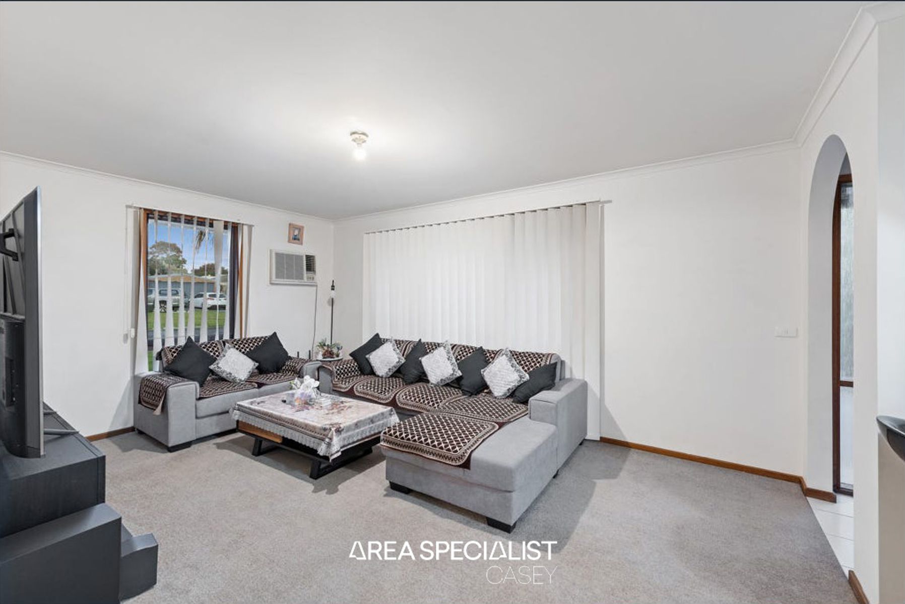 32 Strafford Avenue, Cranbourne, Cranbourne - Thumbnail 4