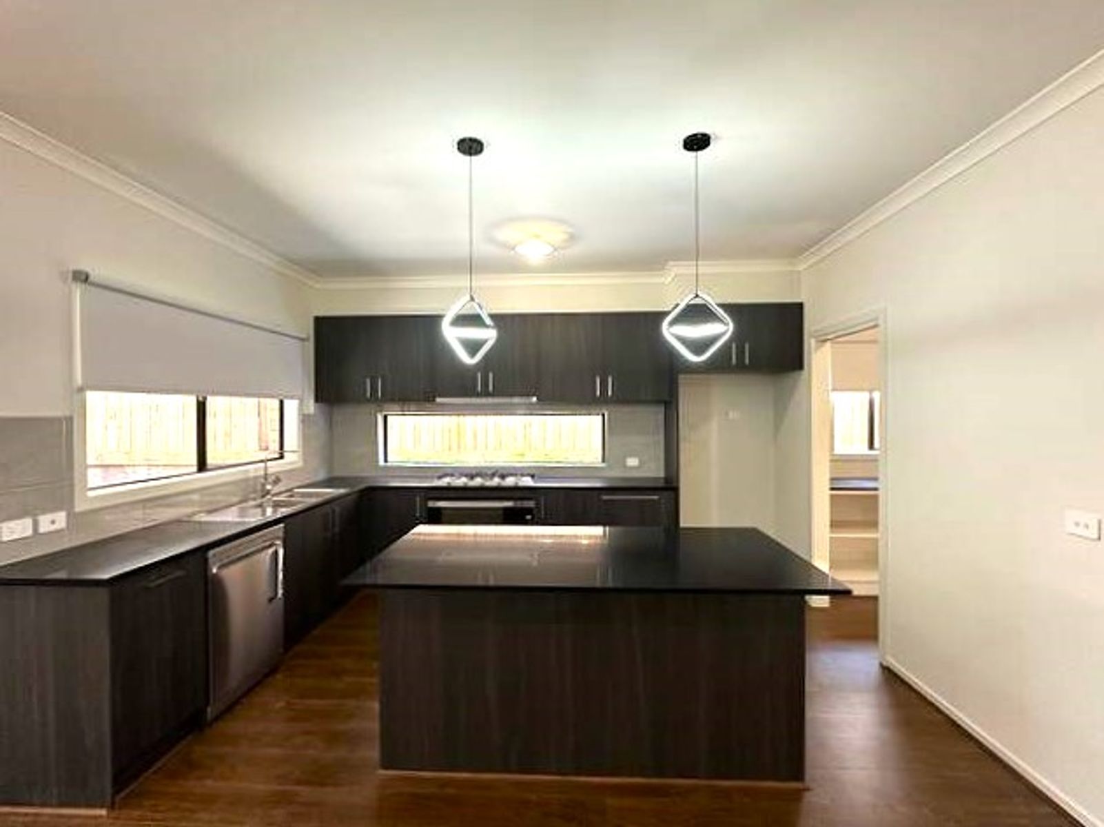 33 Mapleton Avenue, Warragul VIC 3820, Warragul - Thumbnail 4