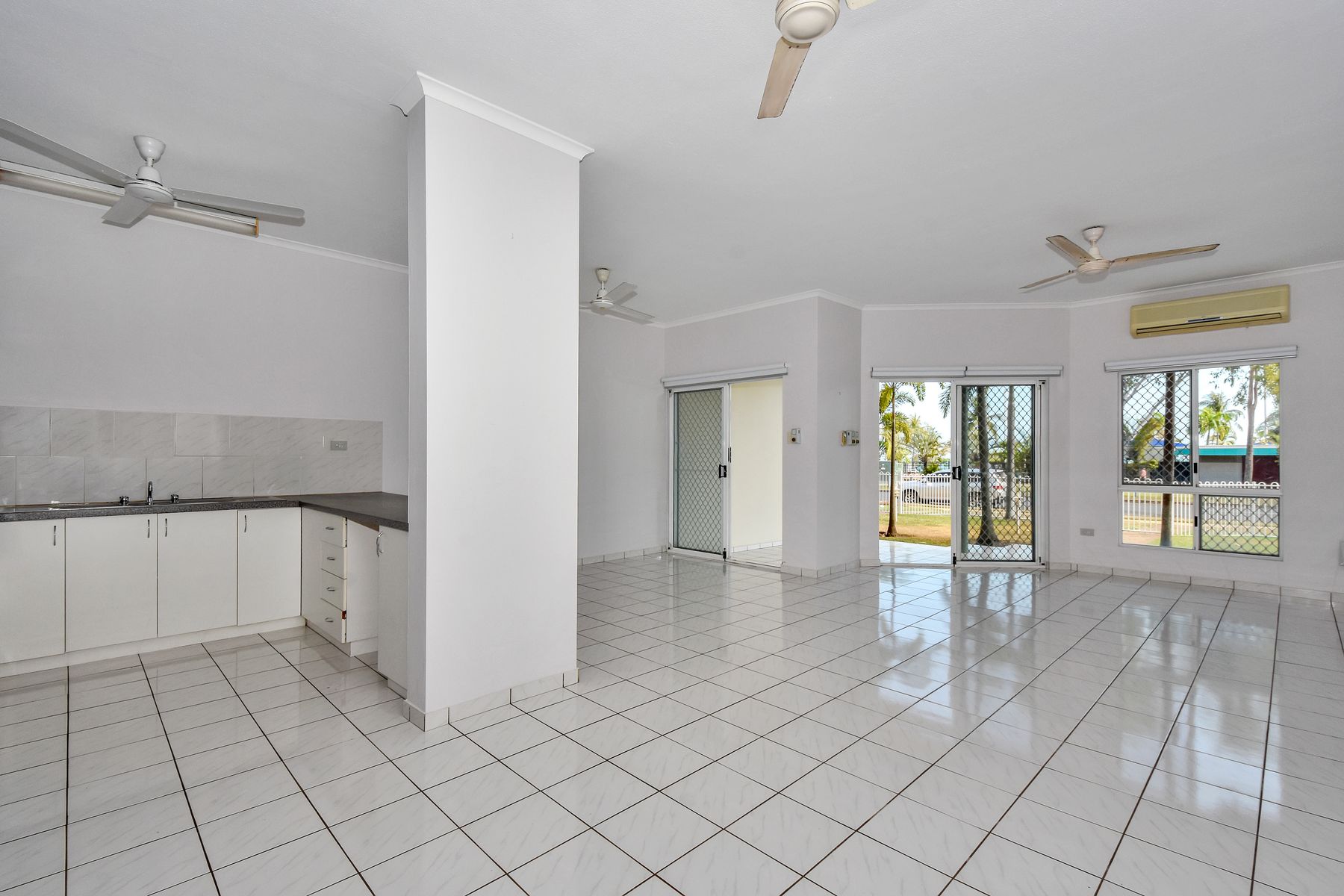 9/260 Casuarina Drive, Nightcliff NT 0810, Nightcliff - Thumbnail 2